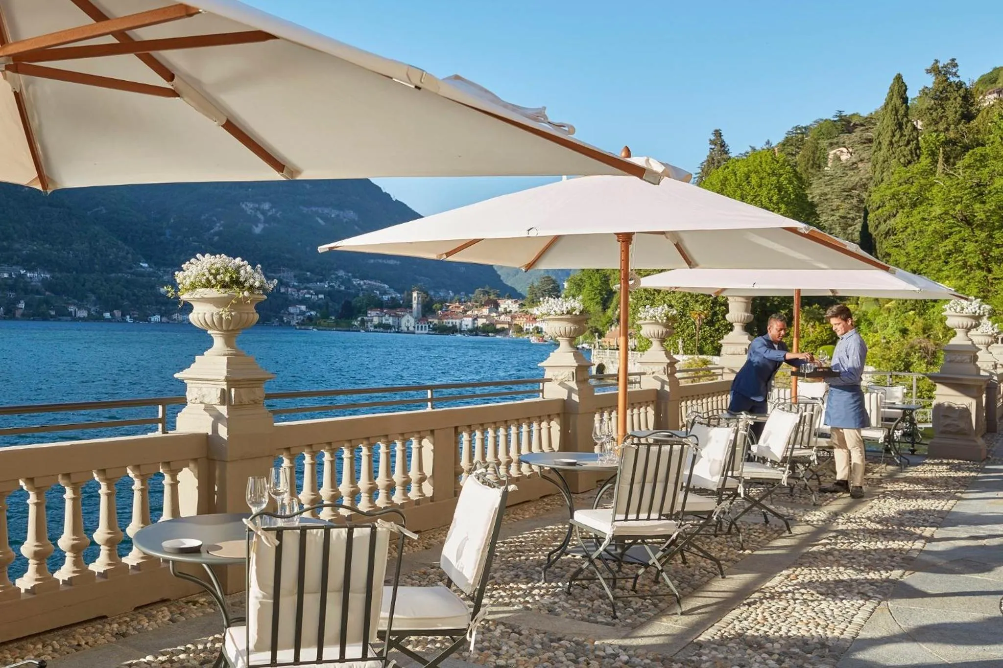 Lounge or bar in Mandarin Oriental, Lago di Como