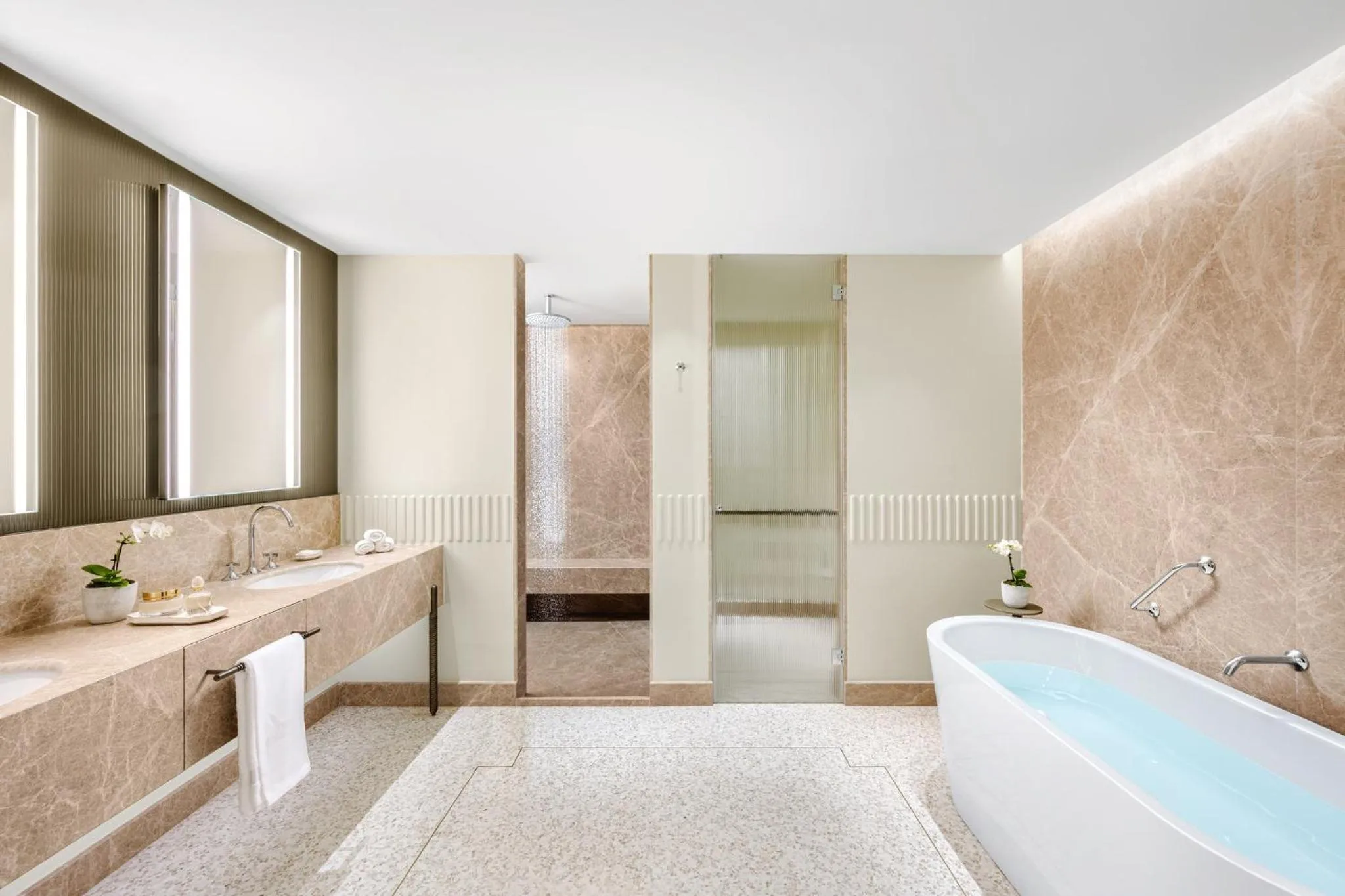 Bathroom in Mandarin Oriental, Lago di Como