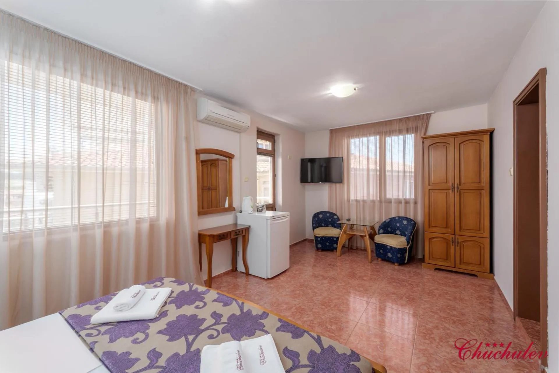 Bed in Hotel Chuchulev