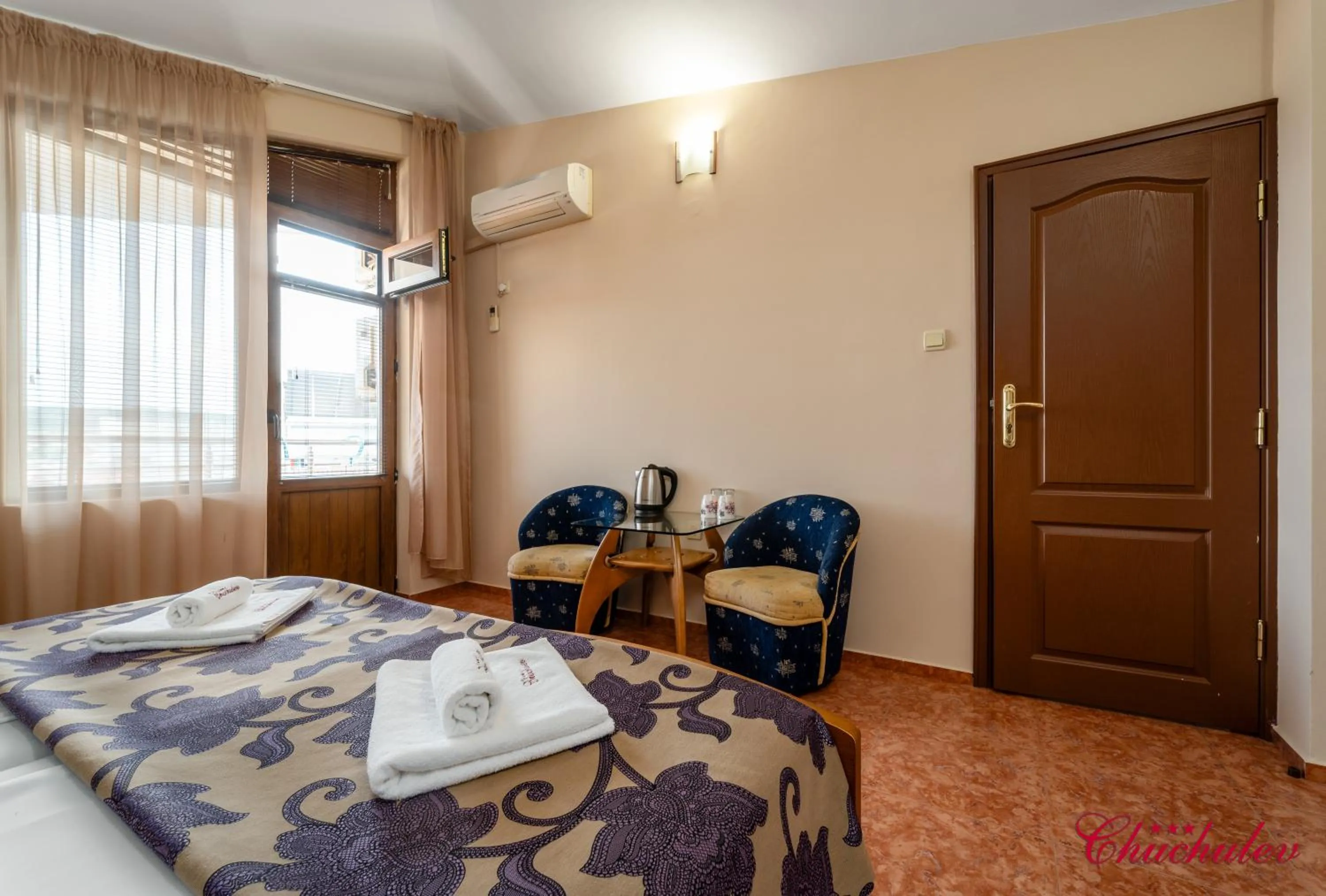 Bed in Hotel Chuchulev