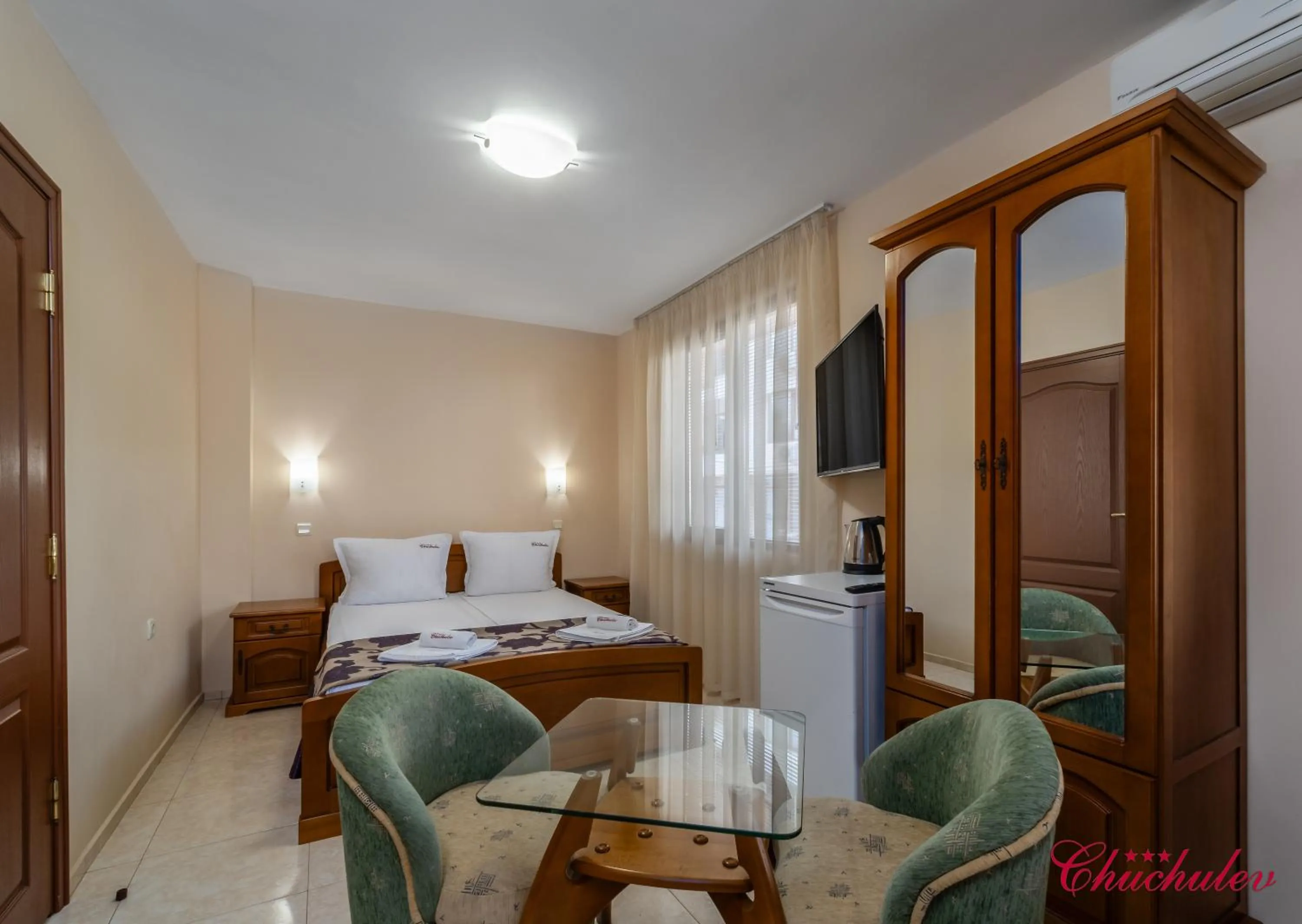 Bed in Hotel Chuchulev