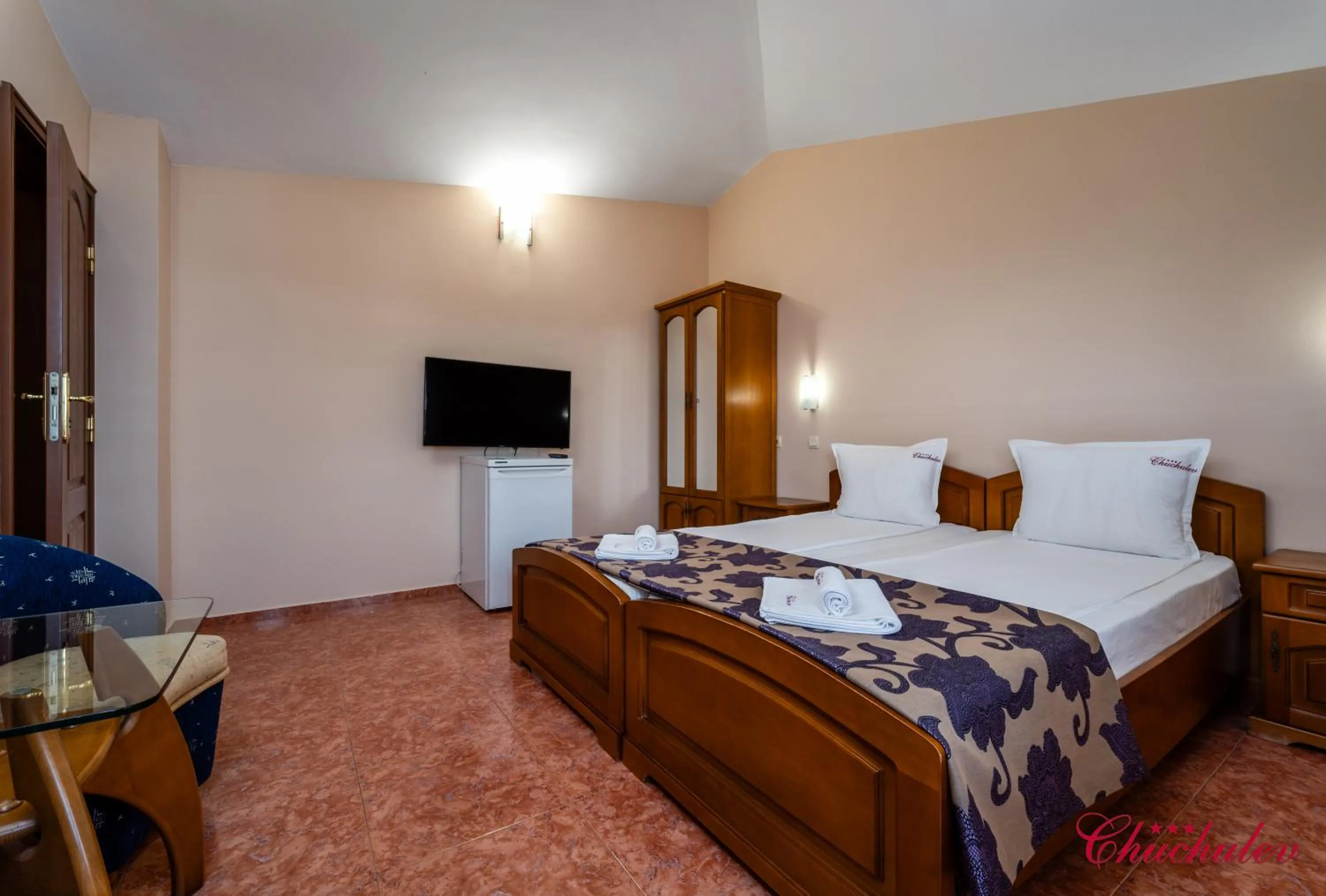 Bed in Hotel Chuchulev