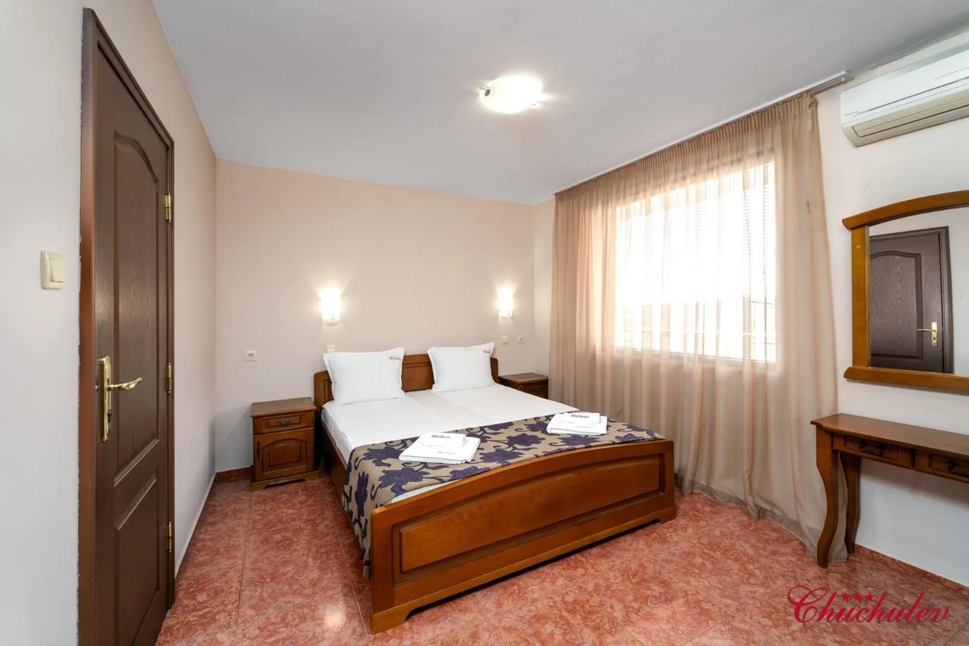 Bed in Hotel Chuchulev