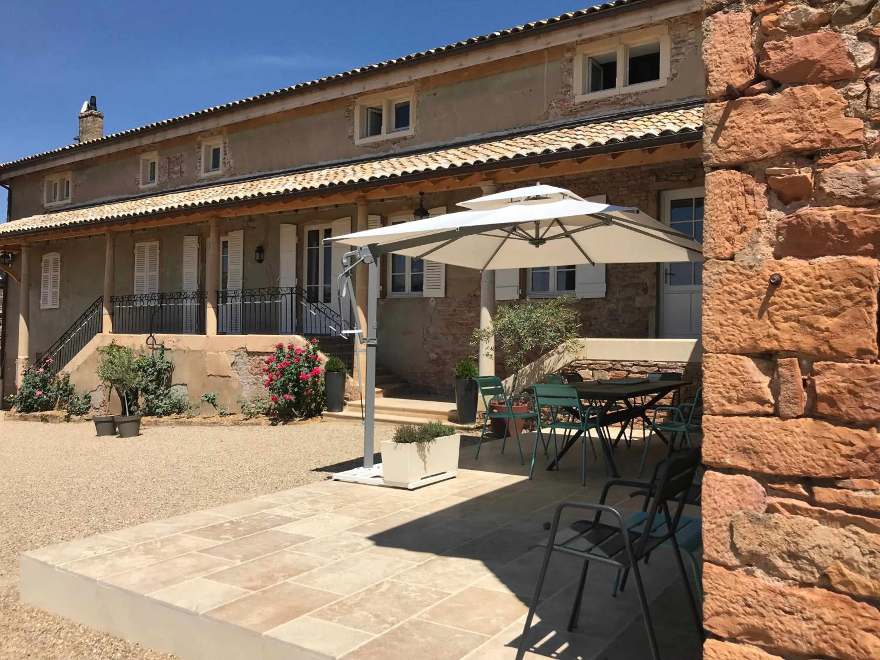Facade/entrance in Chambres d'hôtes Vers la Croix