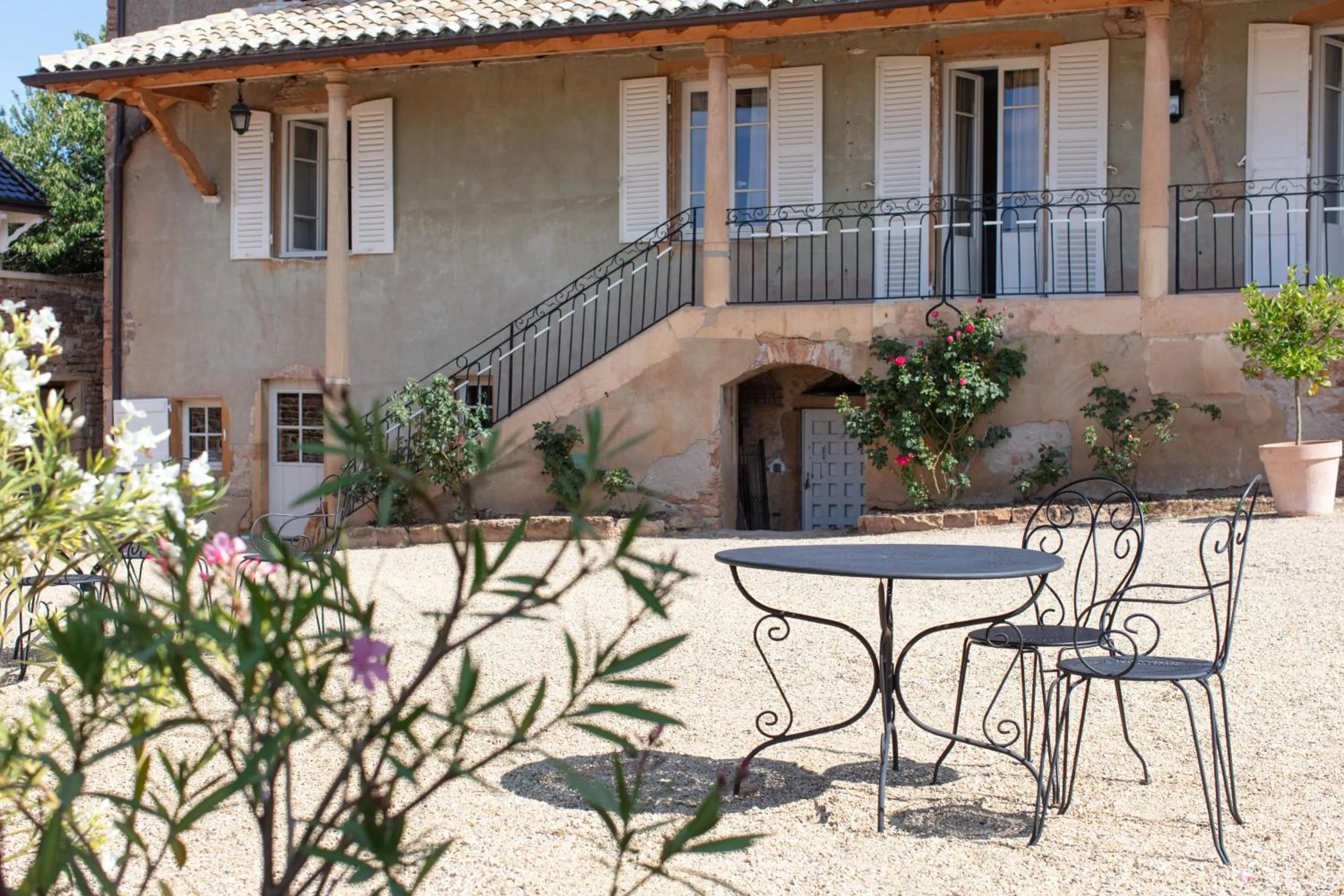 Property building in Chambres d'hôtes Vers la Croix