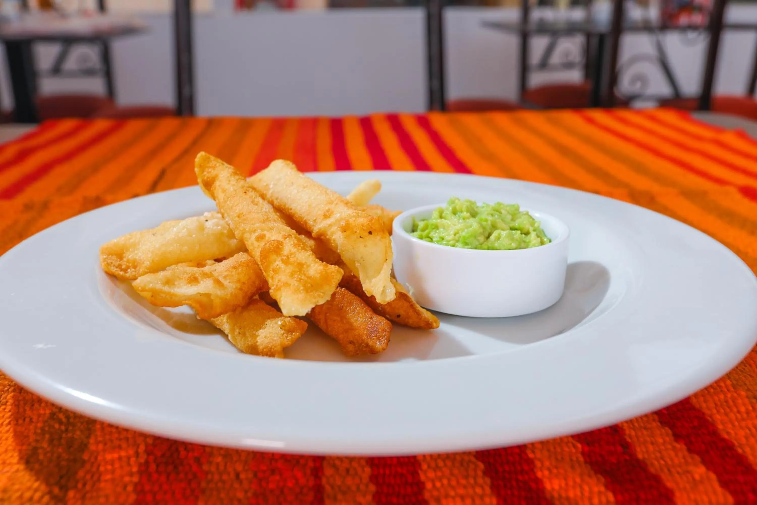 Restaurant/places to eat in Koyllur Inn