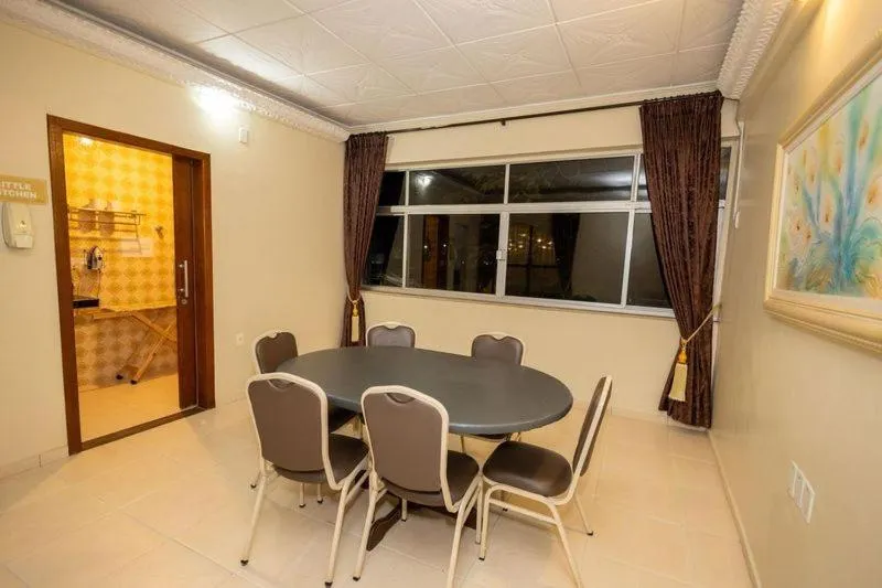 Communal kitchen in Rede Andrade Mirante