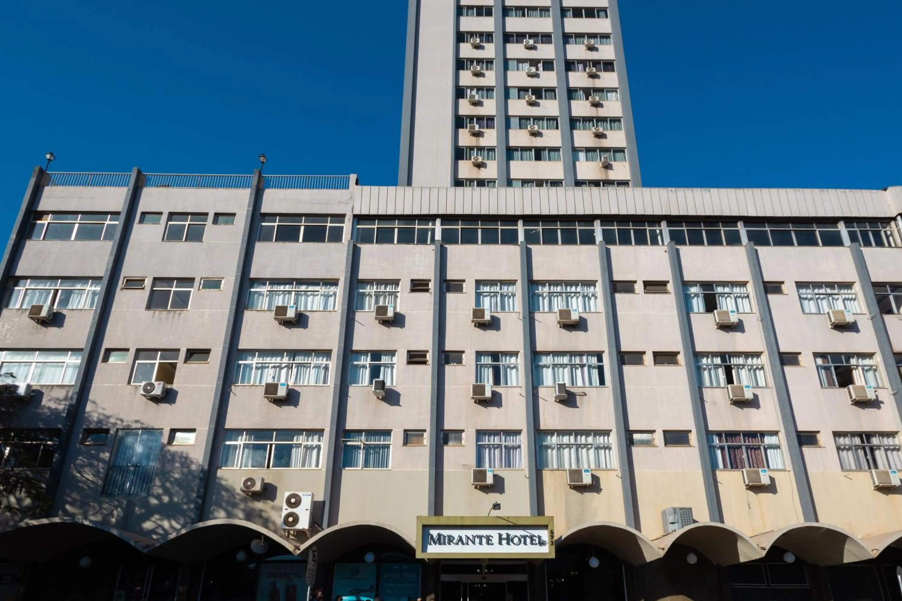 Facade/entrance in Rede Andrade Mirante