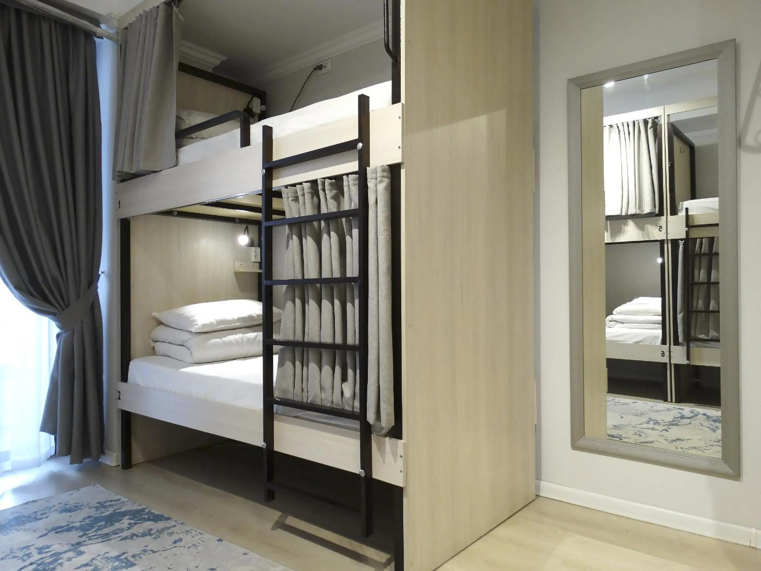 Breakfast, Bed in Compass Hostel