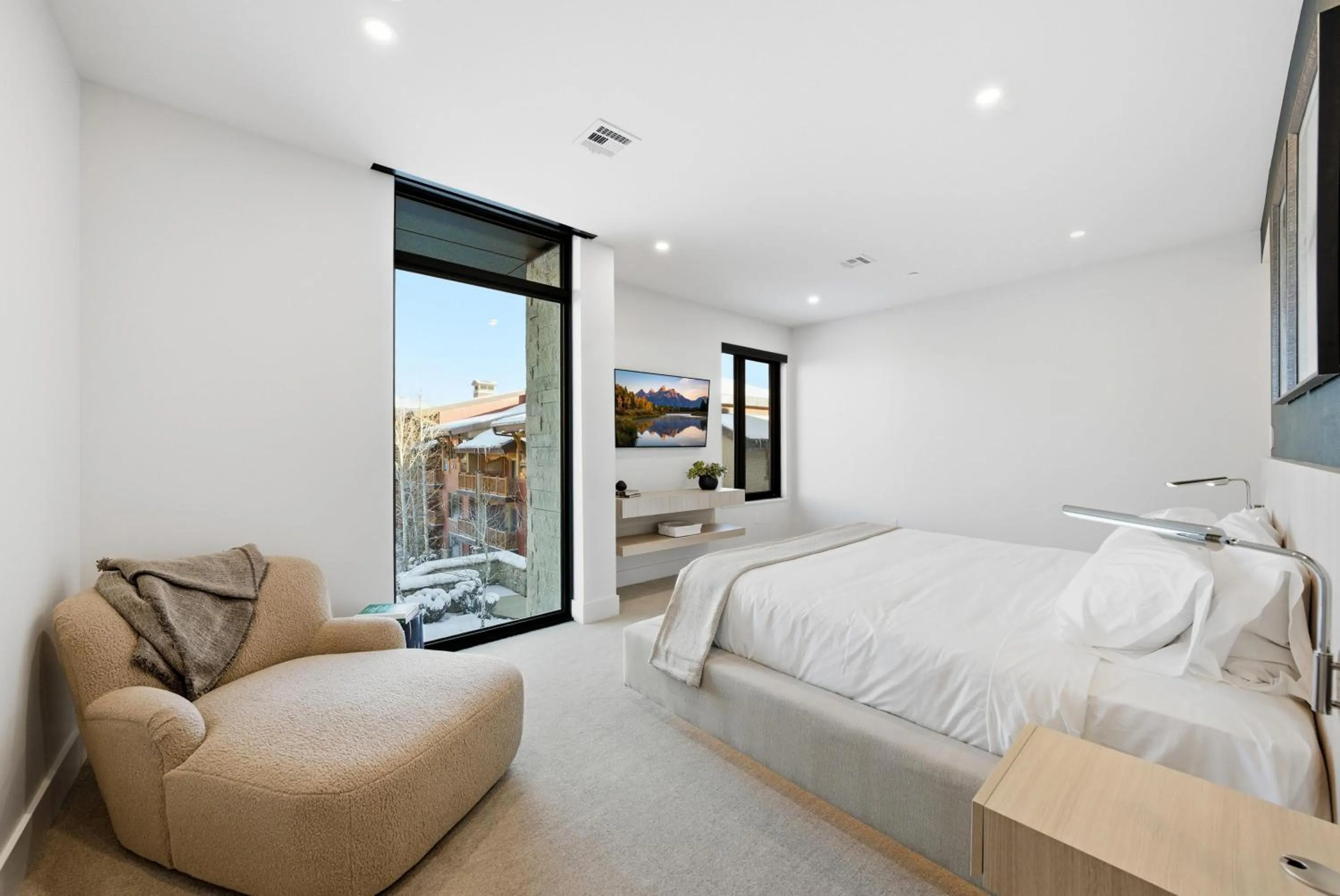 Photo of the whole room, Bed in Hyatt Centric Park City