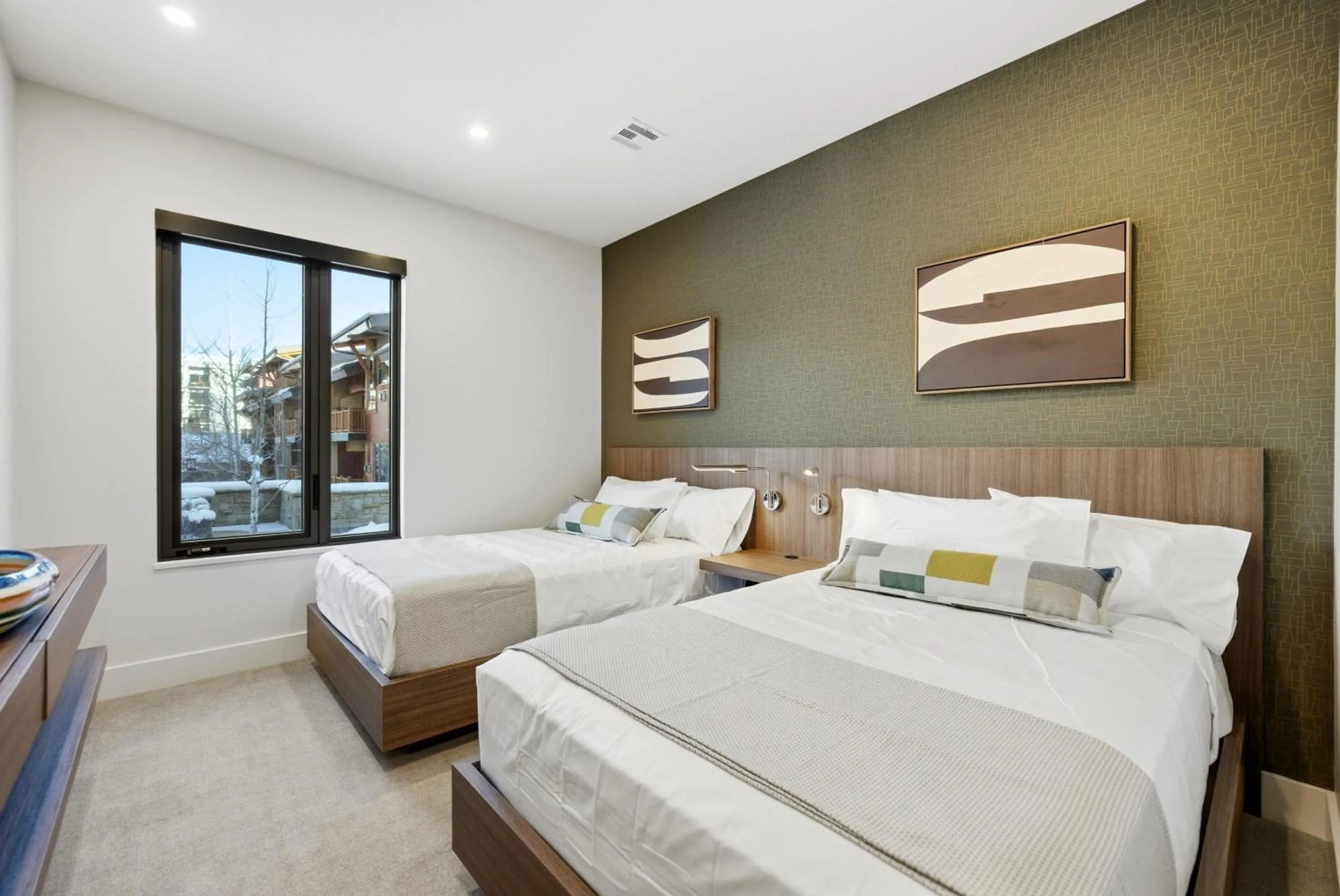 Photo of the whole room, Bed in Hyatt Centric Park City