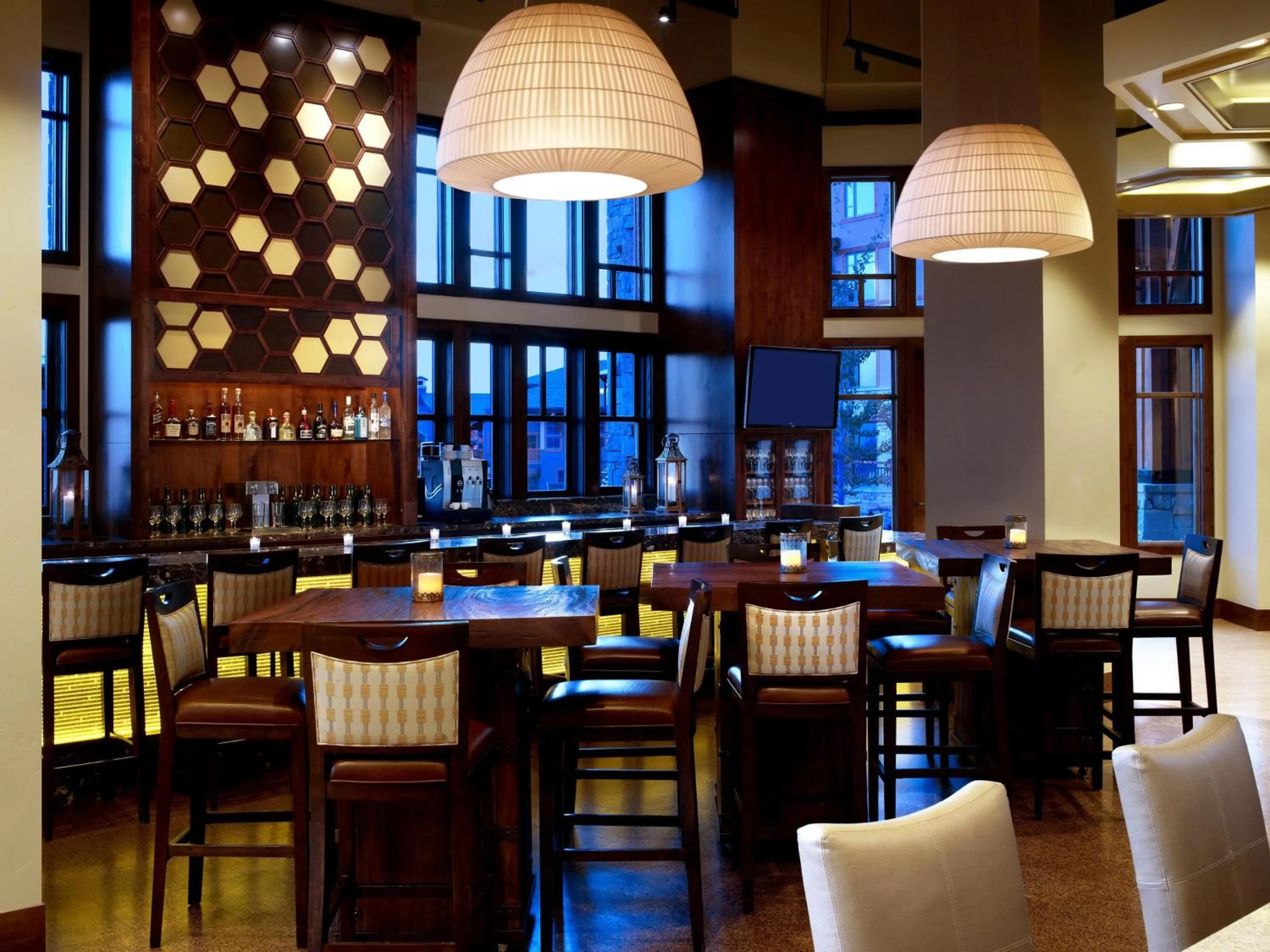 Lounge or bar in Hyatt Centric Park City