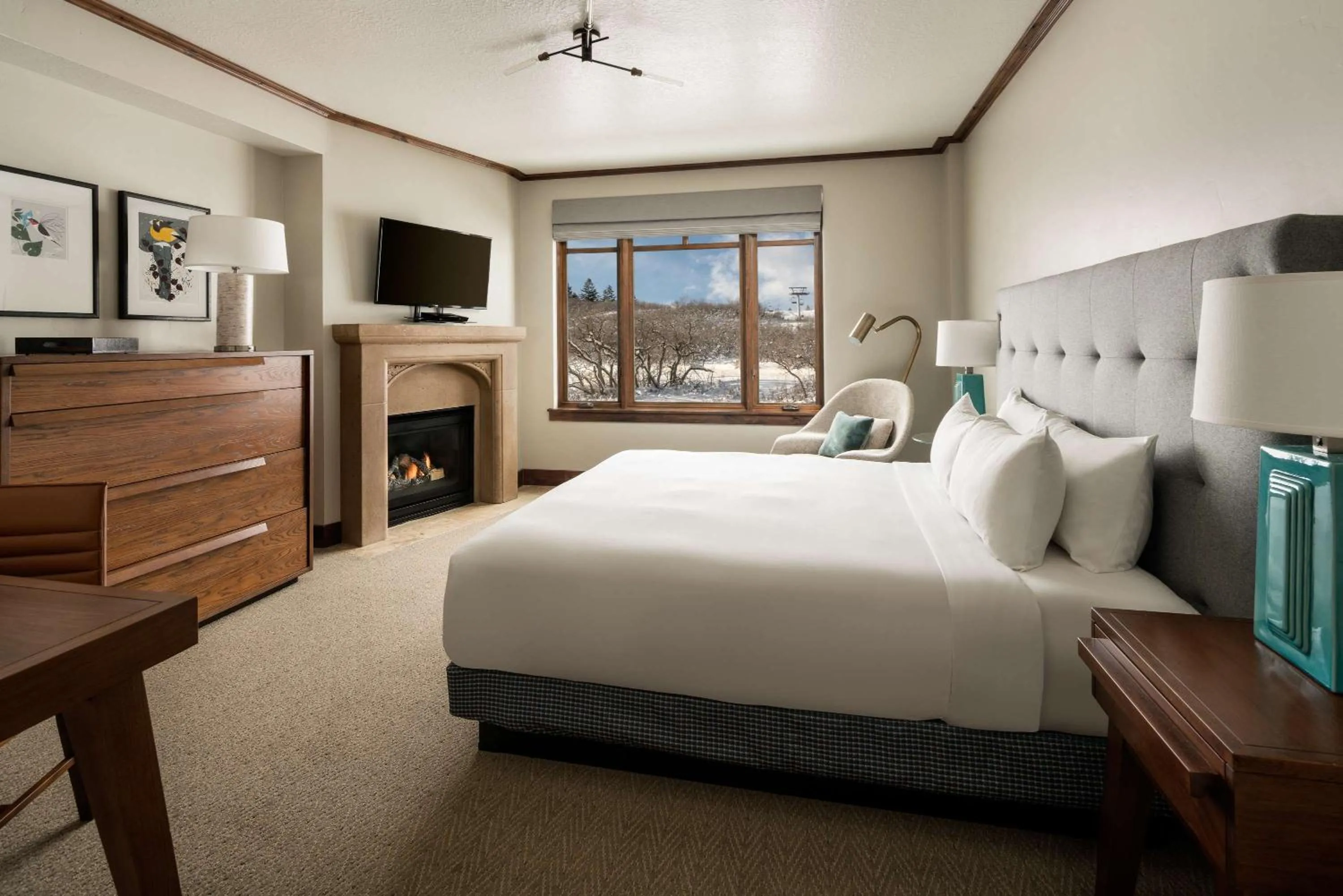 Photo of the whole room, Bed in Hyatt Centric Park City