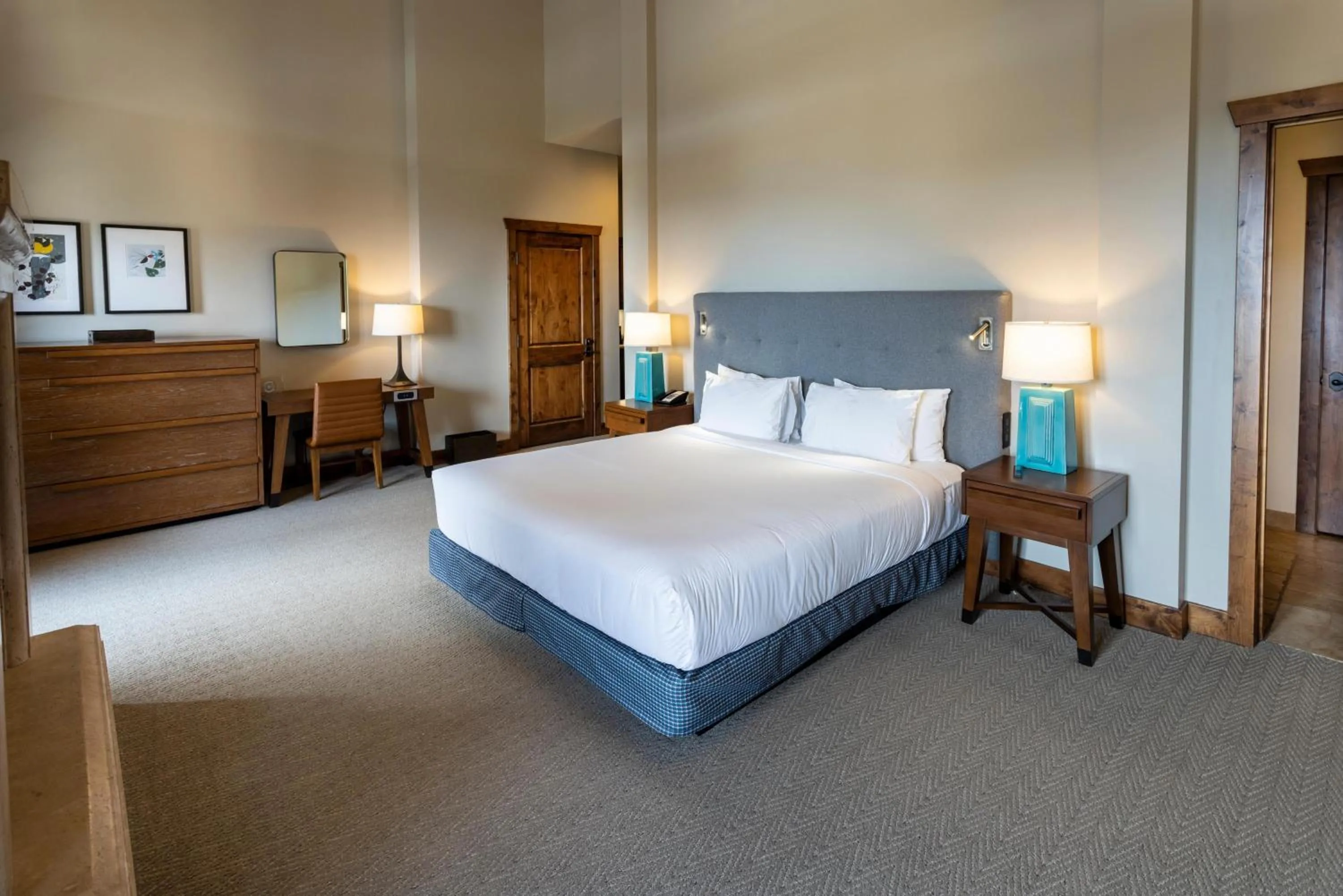 Photo of the whole room, Bed in Hyatt Centric Park City