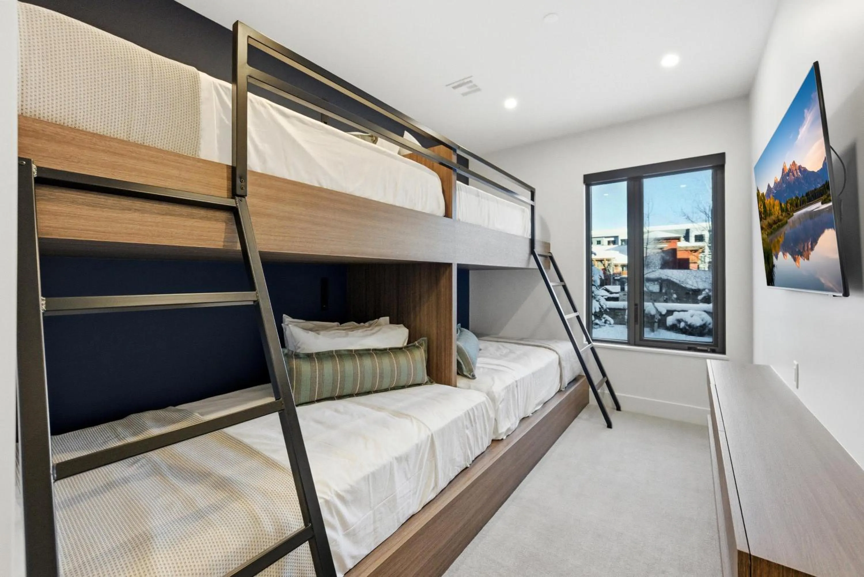 Photo of the whole room, Bed in Hyatt Centric Park City