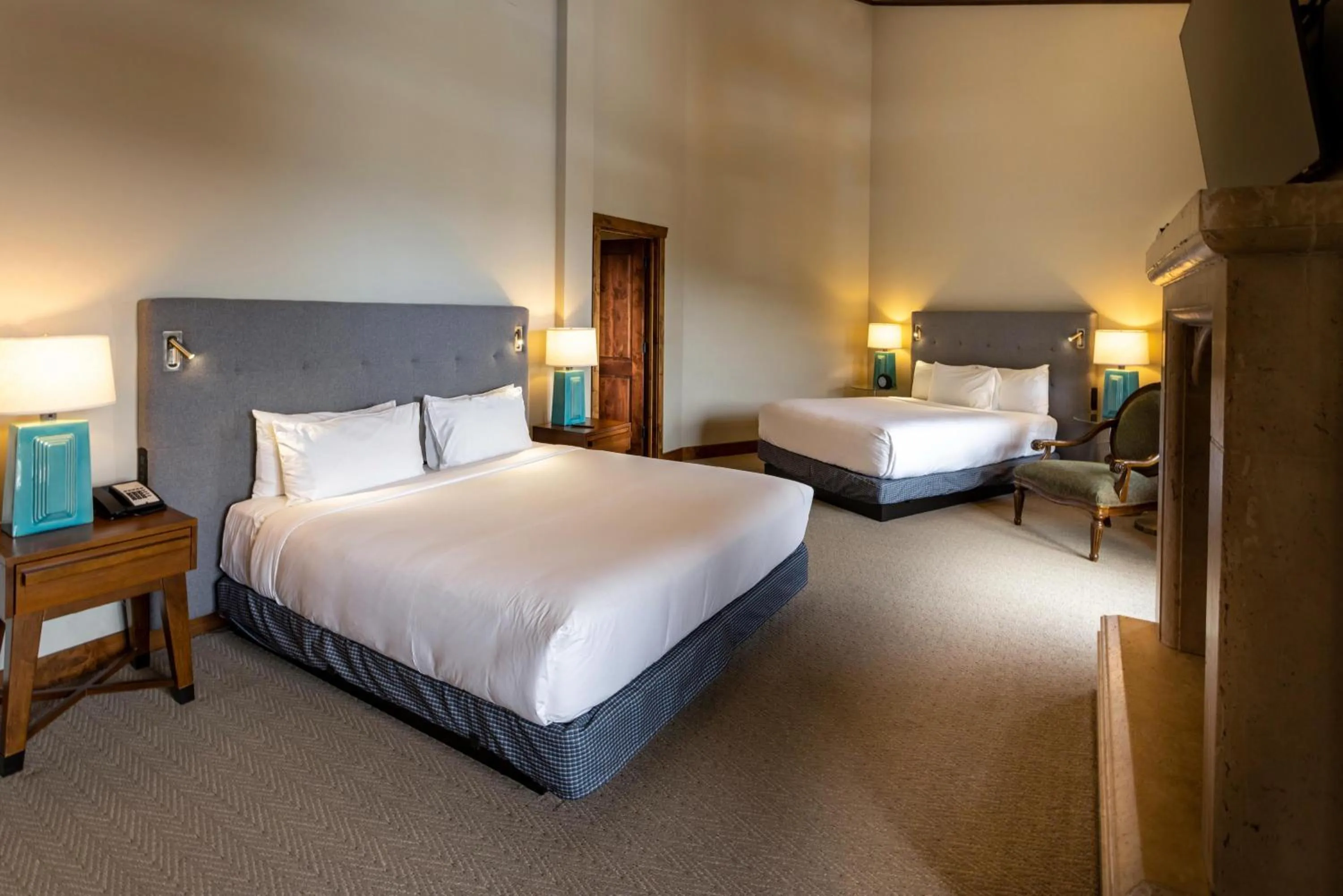 Photo of the whole room, Bed in Hyatt Centric Park City