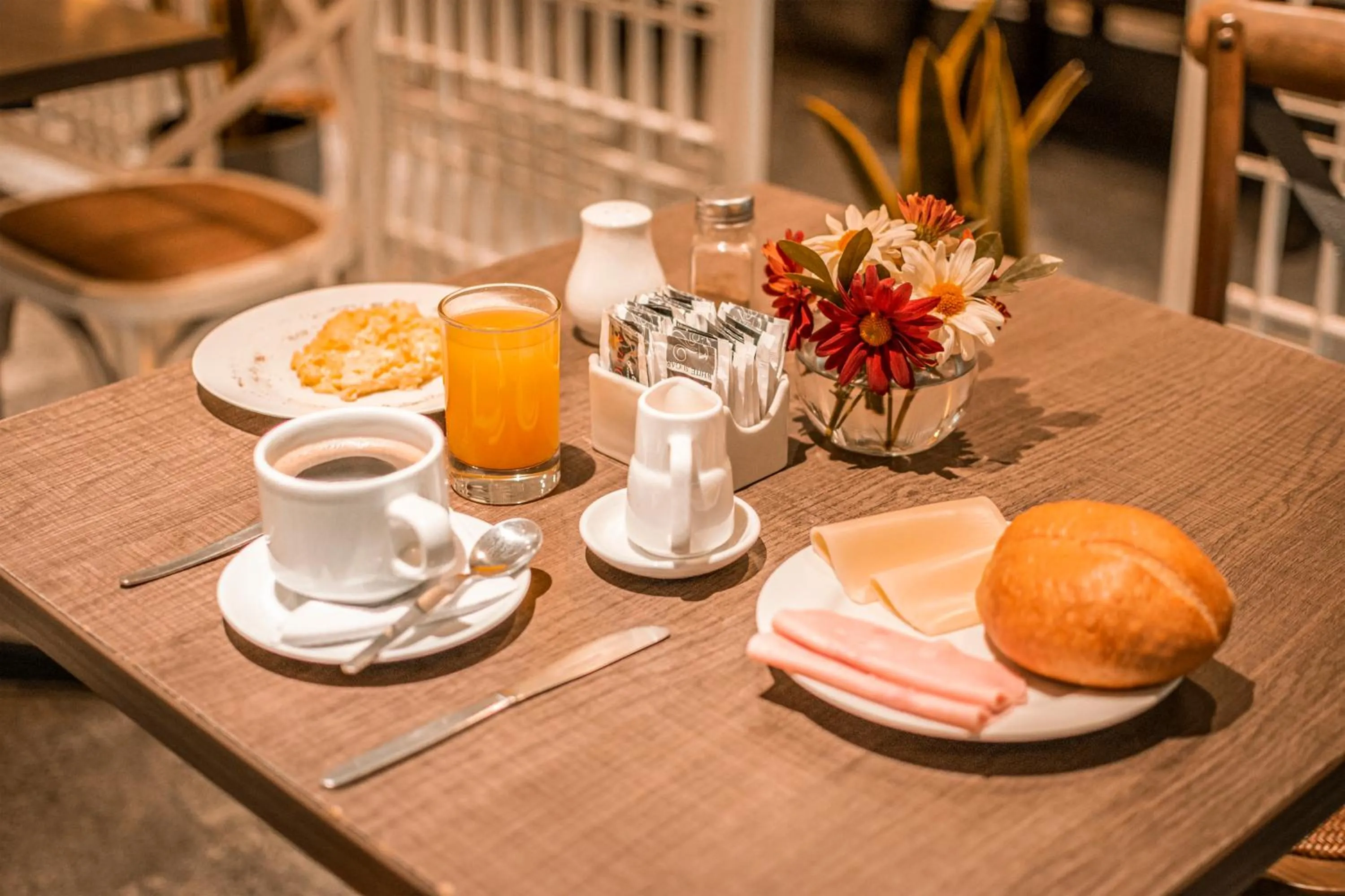 Breakfast in La Paz Apart Hotel