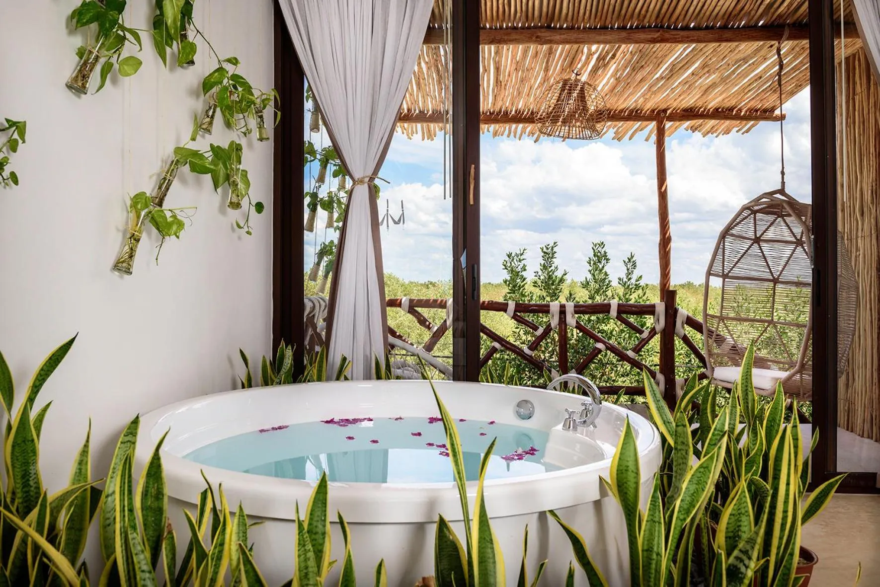 Hot Tub in Hotel Villas Flamingos