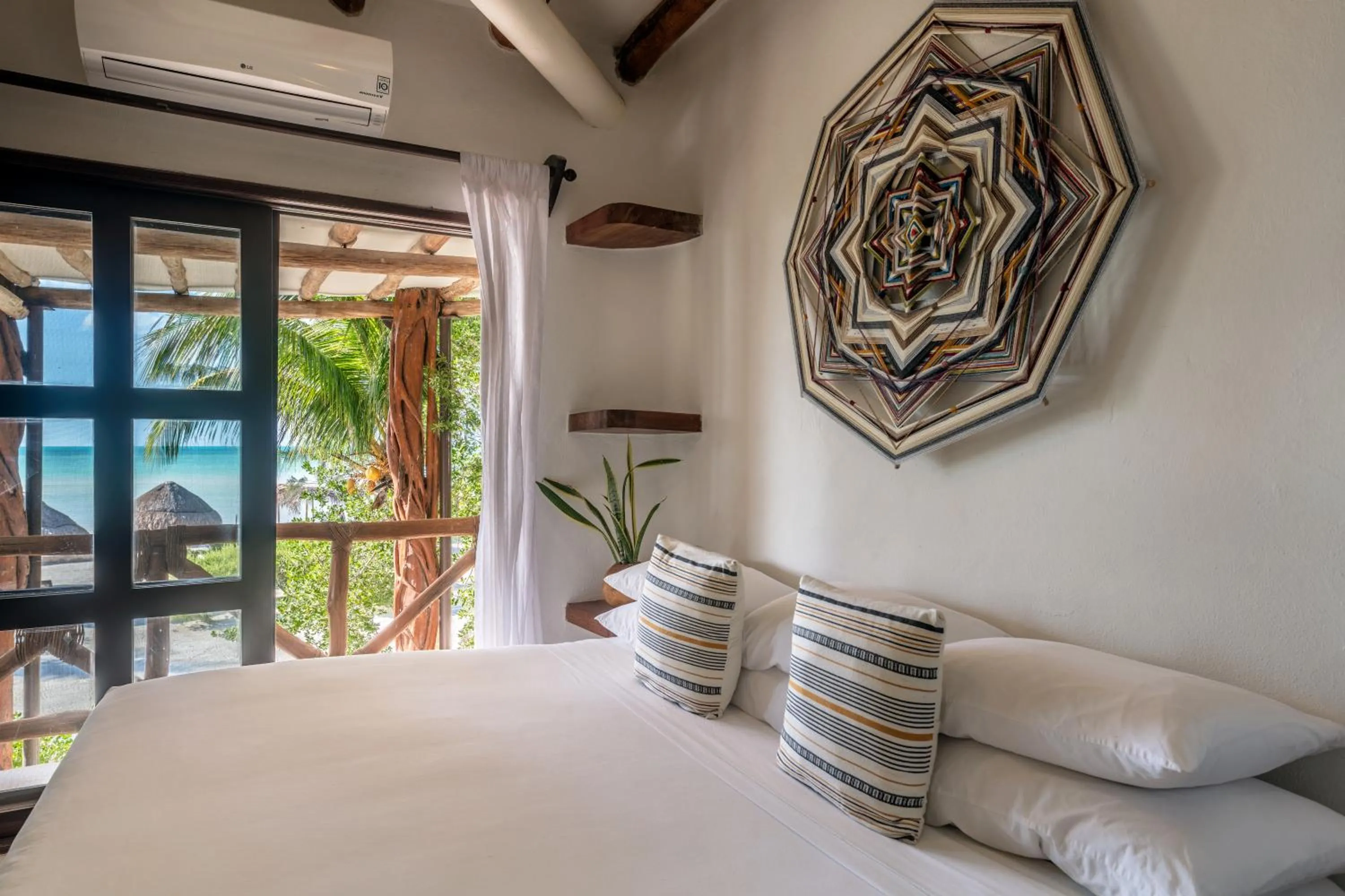 Bed in Hotel Villas Flamingos