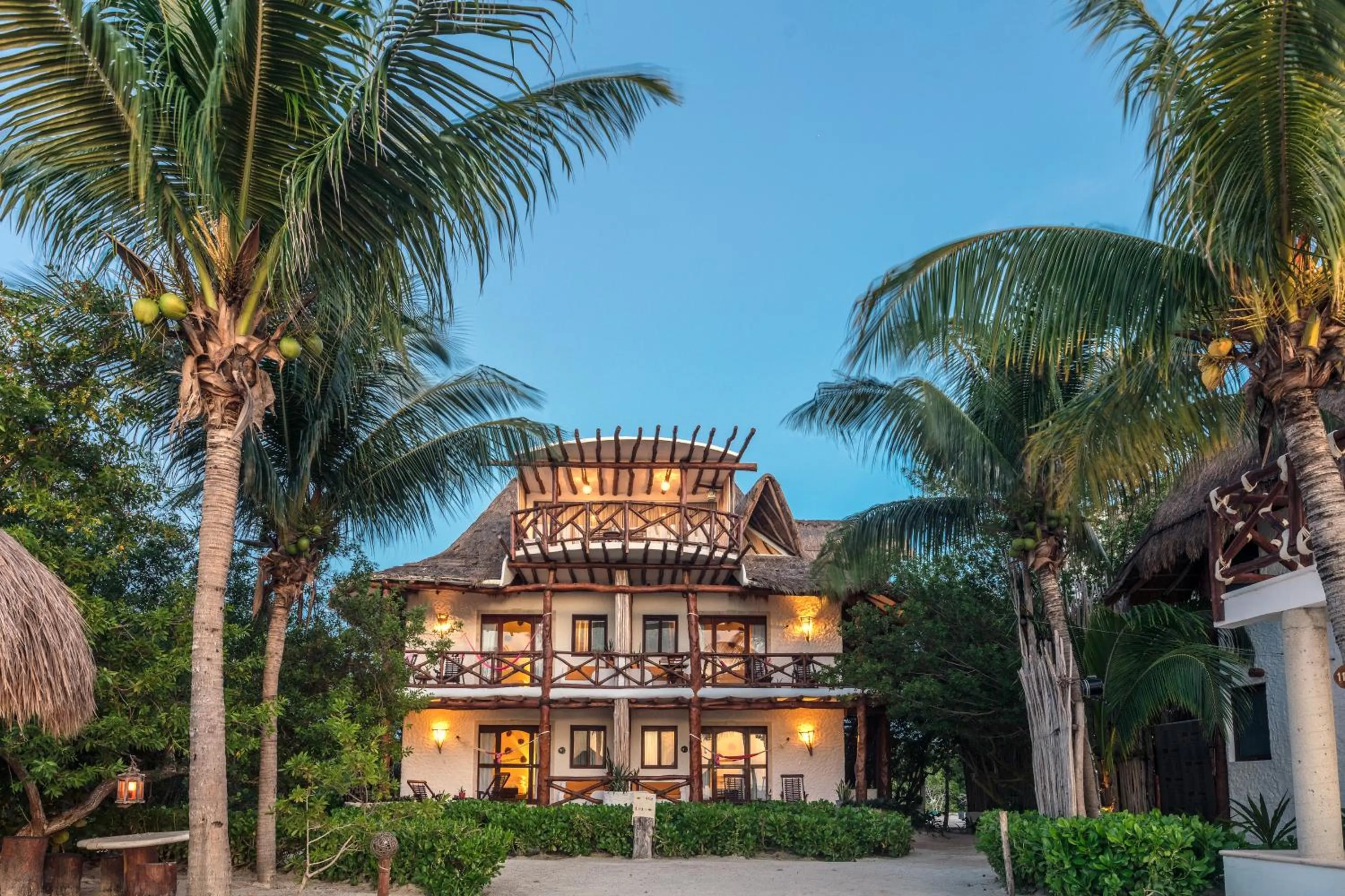 Property building in Hotel Villas Flamingos