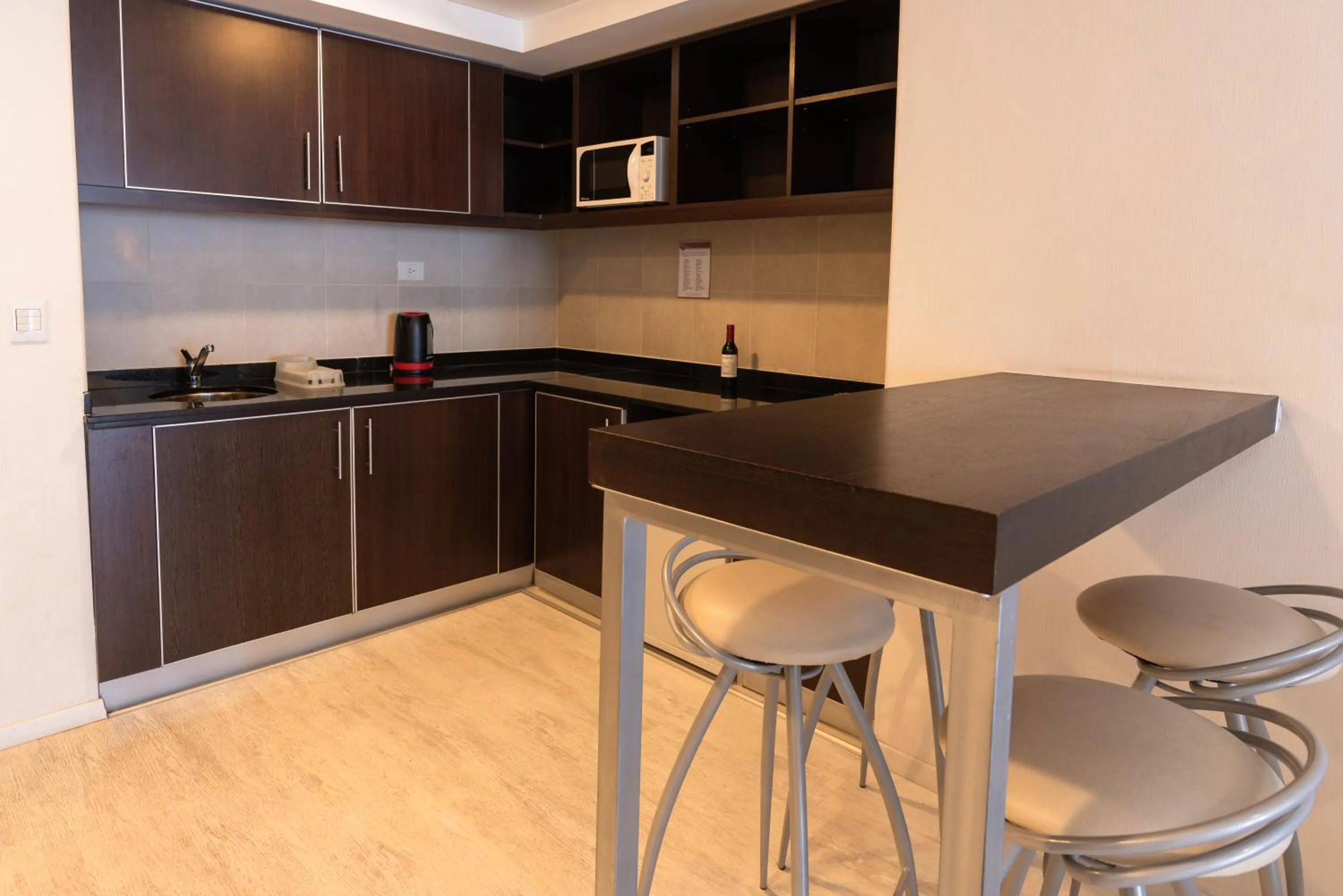 Dining area in Icaro Suites