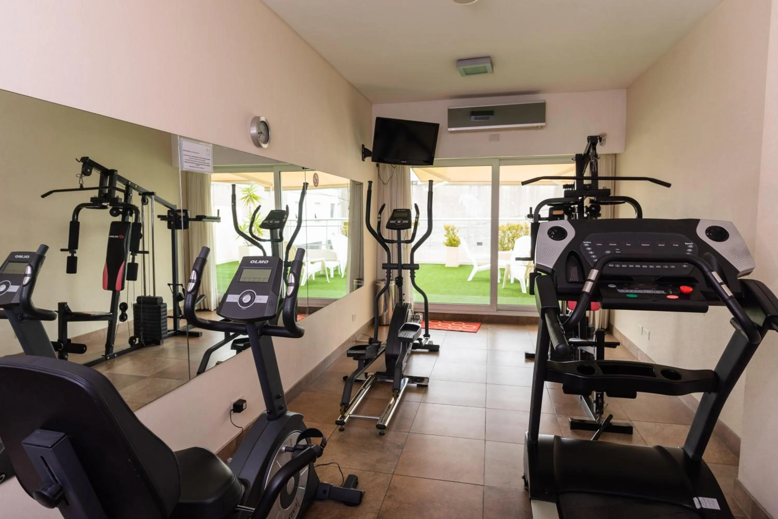 Fitness centre/facilities in Icaro Suites