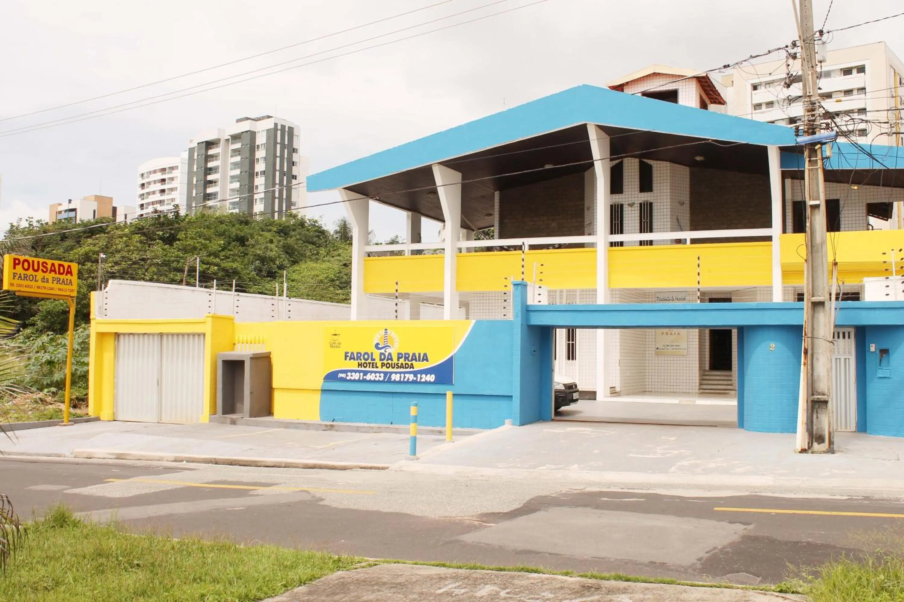 Facade/entrance in Hotel Pousada Farol da Praia