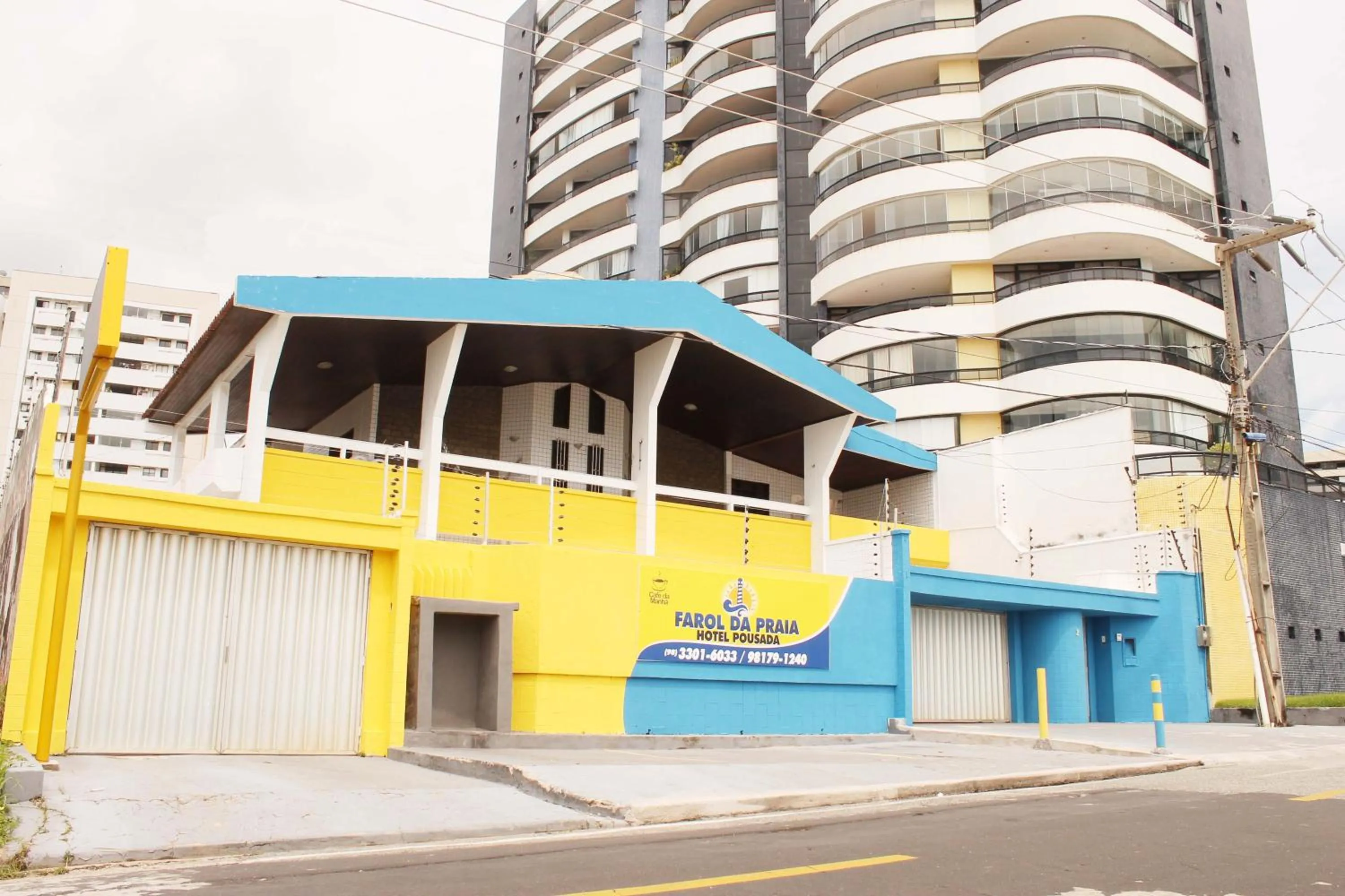 Facade/entrance in Hotel Pousada Farol da Praia