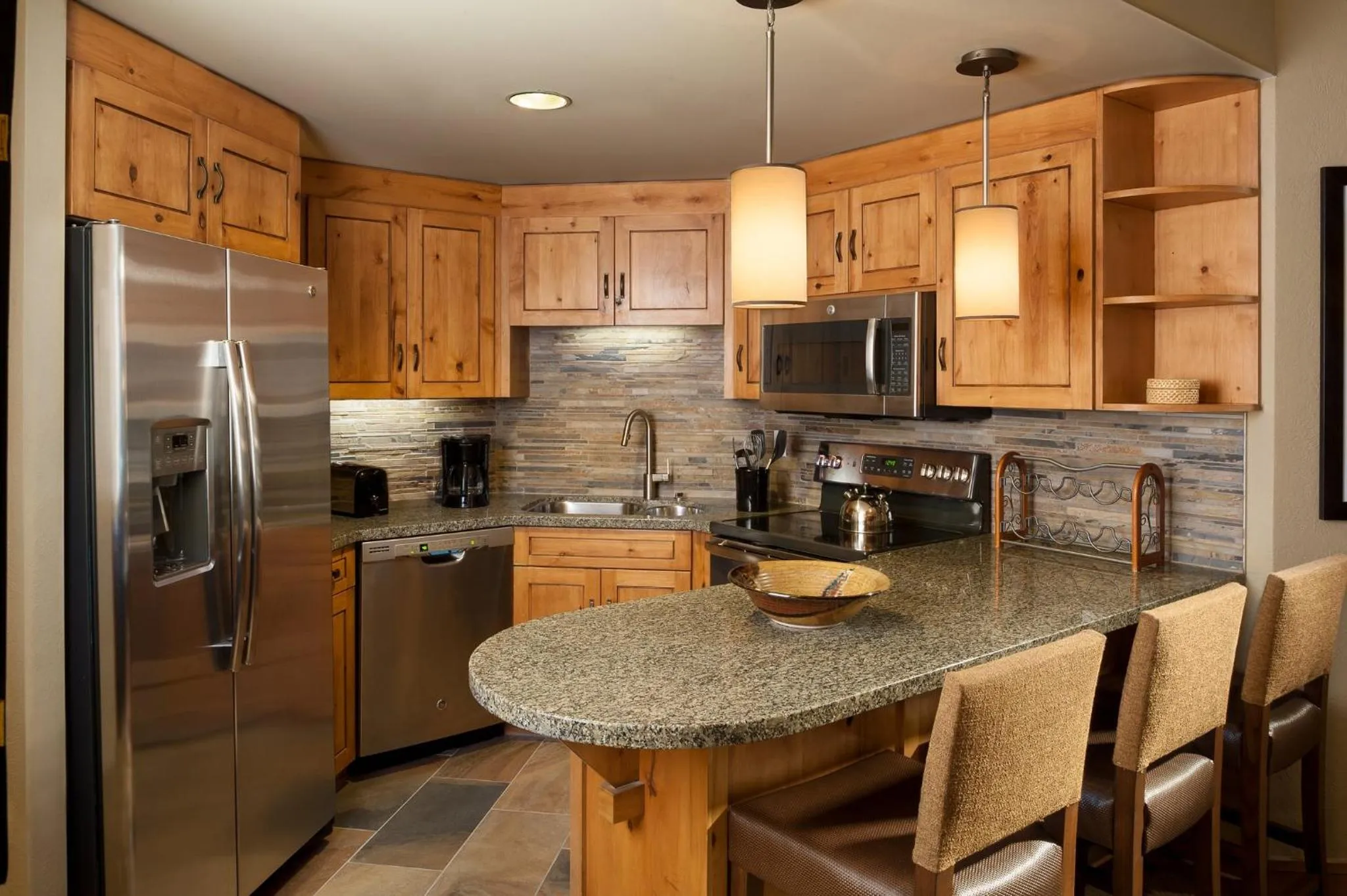Kitchen or kitchenette in Grand Summit Hotel - Canyons Village, a RockResort