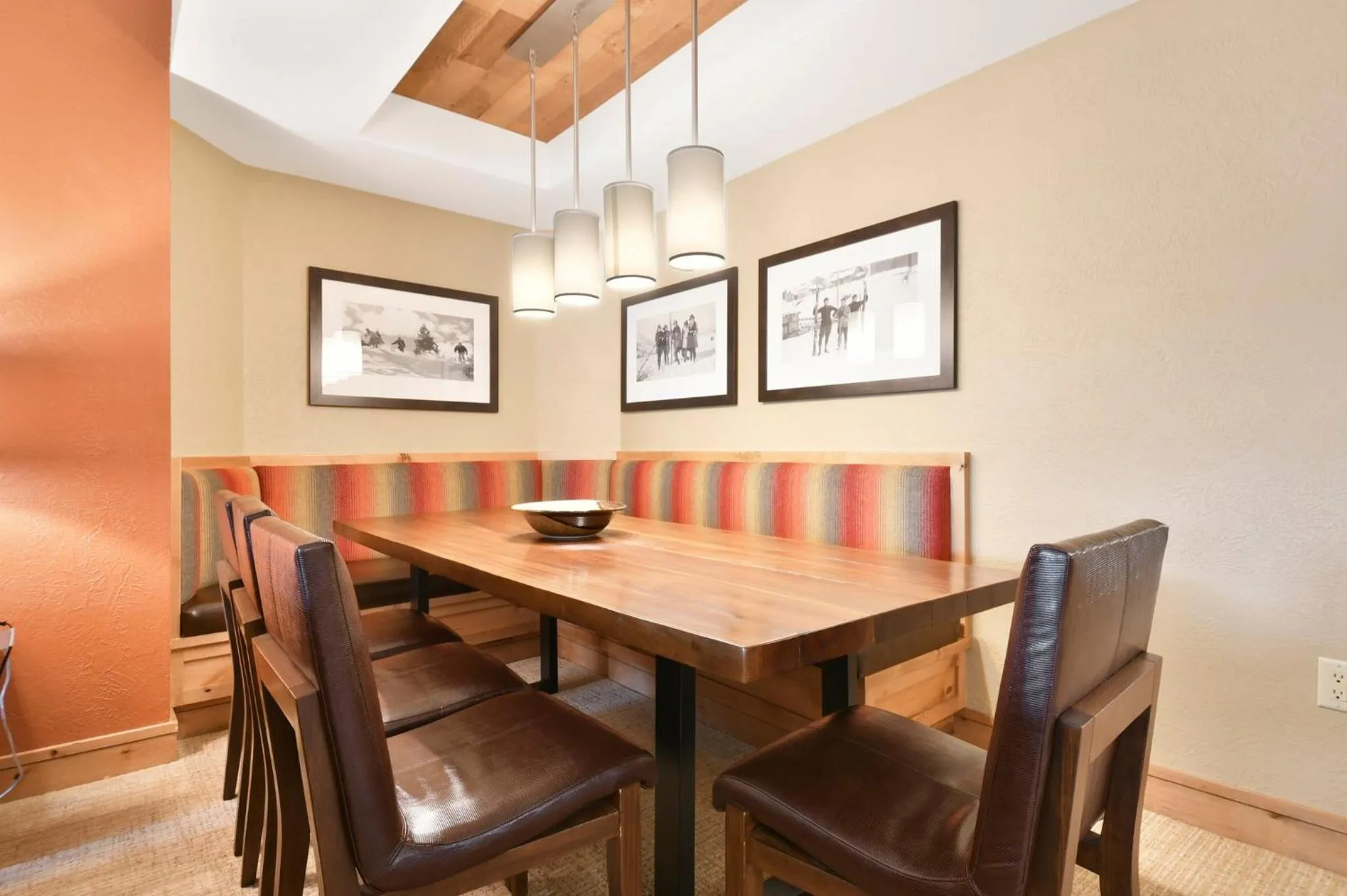 Dining area in Grand Summit Hotel - Canyons Village, a RockResort