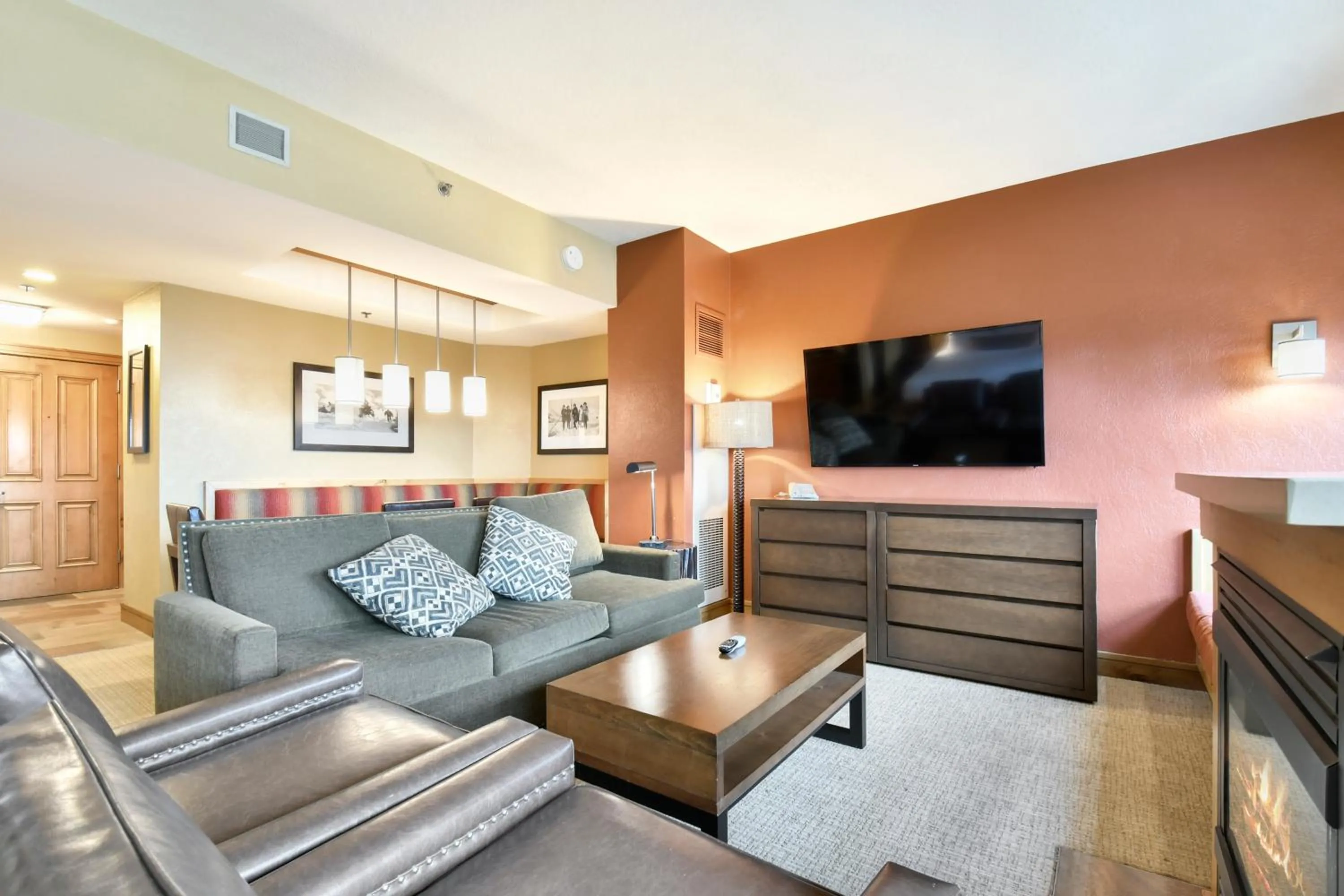 Grand Summit Hotel - Canyons Village, a RockResort