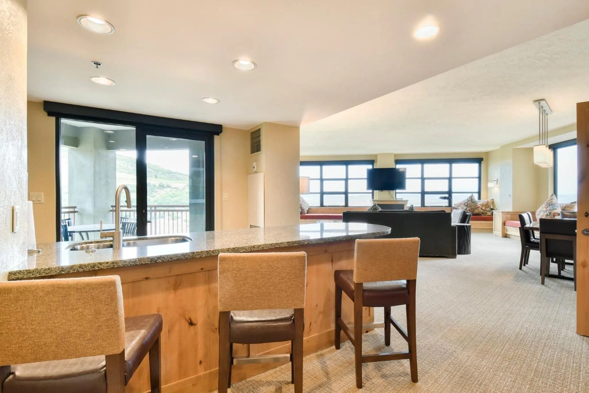 Kitchen or kitchenette in Grand Summit Hotel - Canyons Village, a RockResort