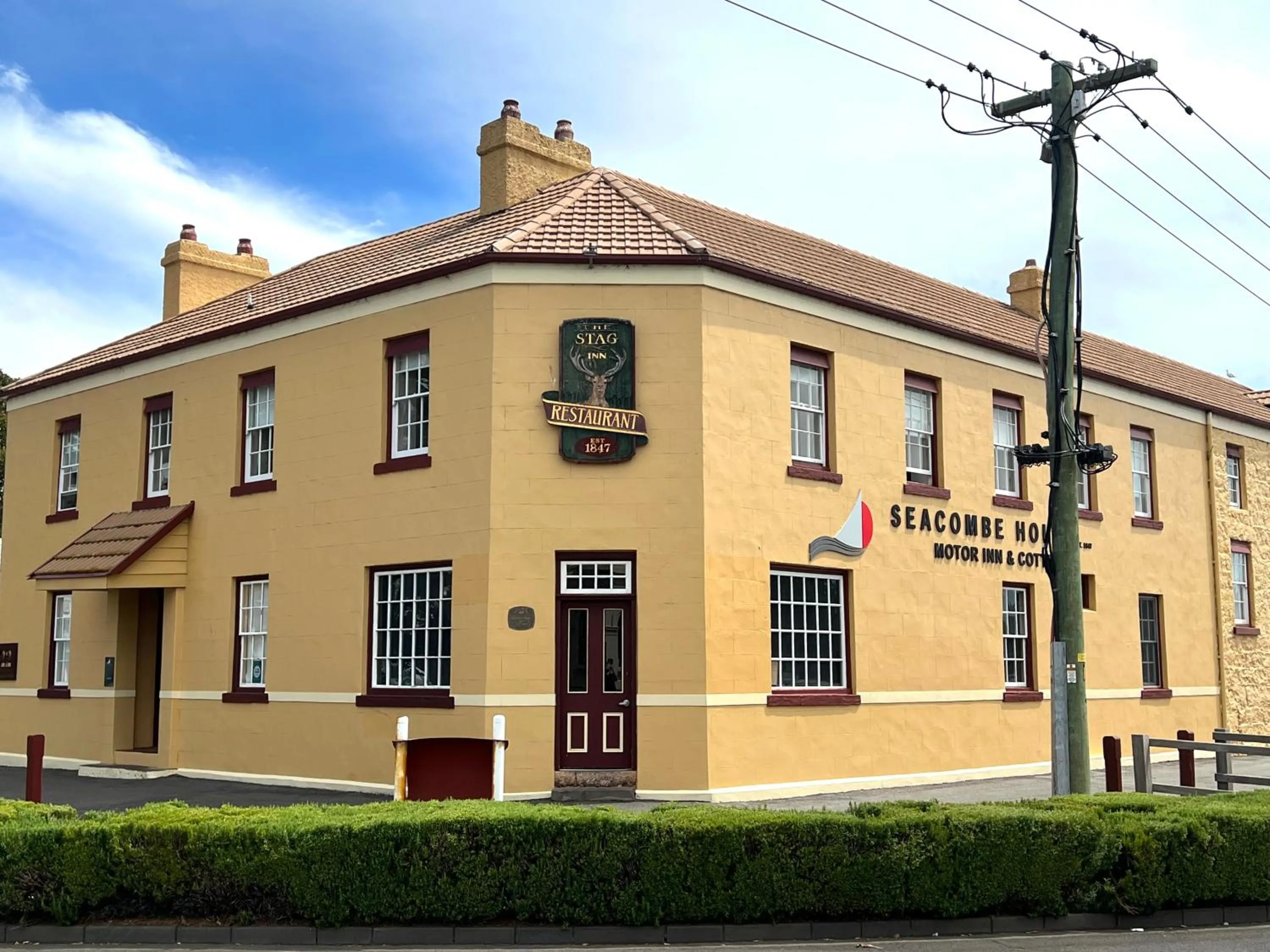 Property building in Seacombe House Motor Inn Port Fairy