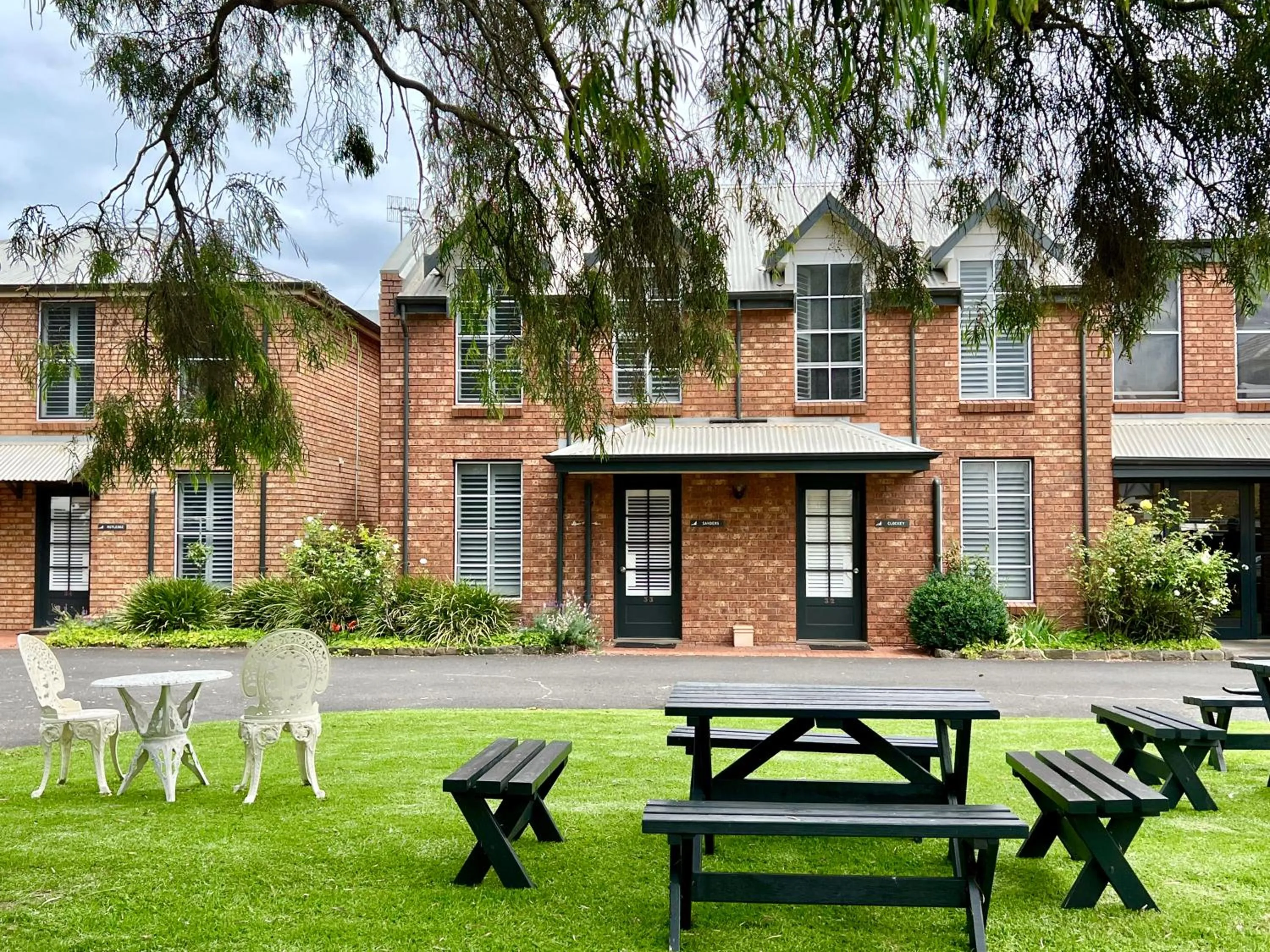 Property building in Seacombe House Motor Inn Port Fairy