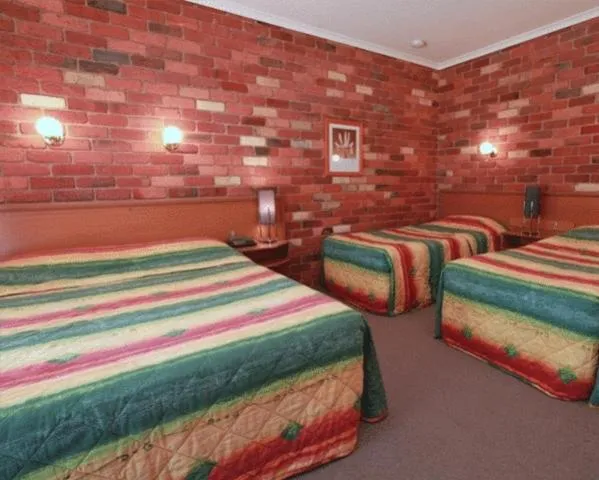 Bedroom, Bed in Mansfield Valley Motor Inn