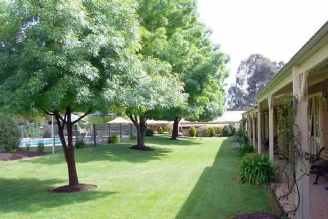 Garden in Mansfield Valley Motor Inn