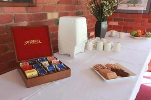 Coffee/tea facilities in Mansfield Valley Motor Inn