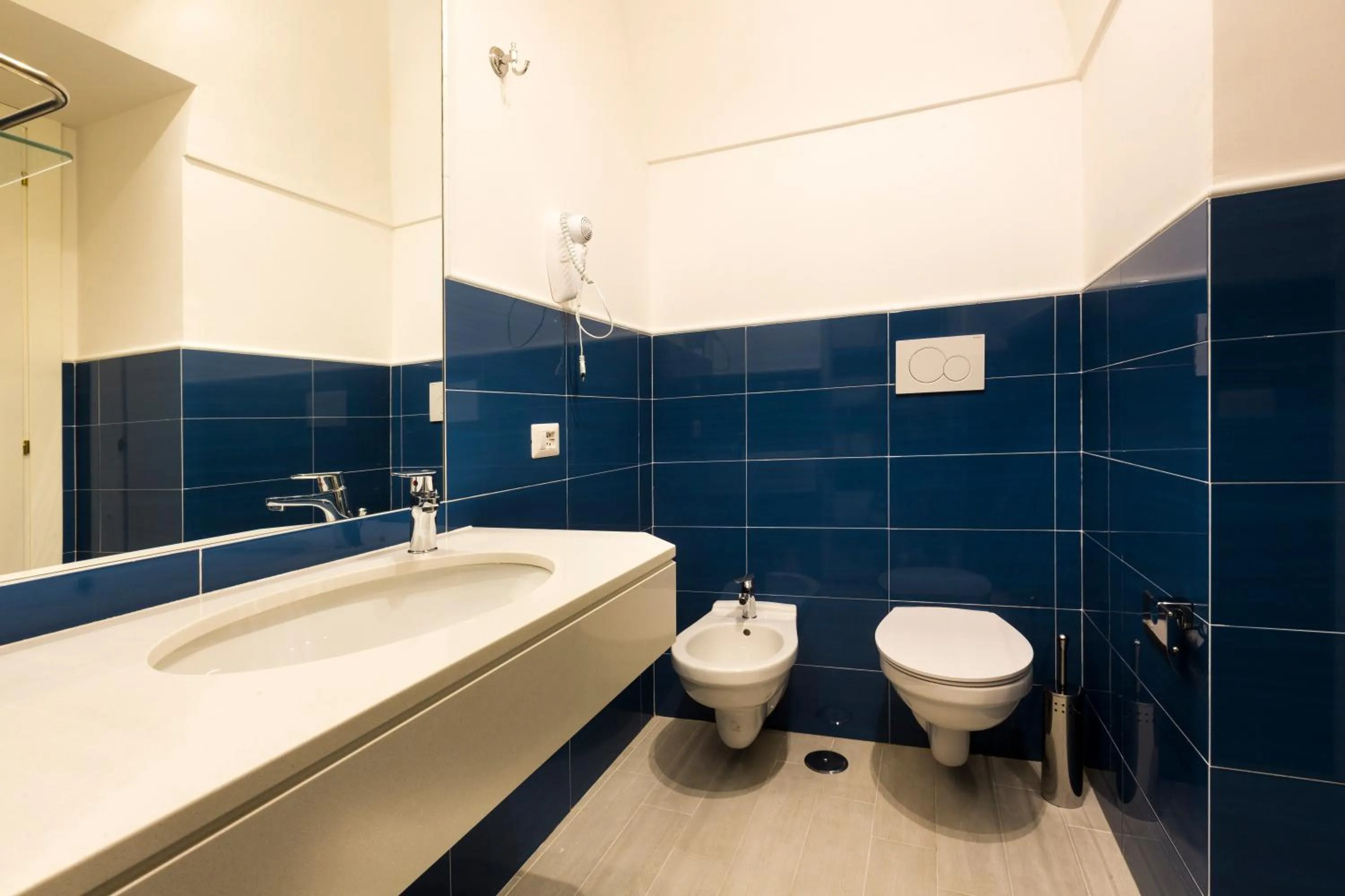 Bathroom in Holiday Sorrento Center