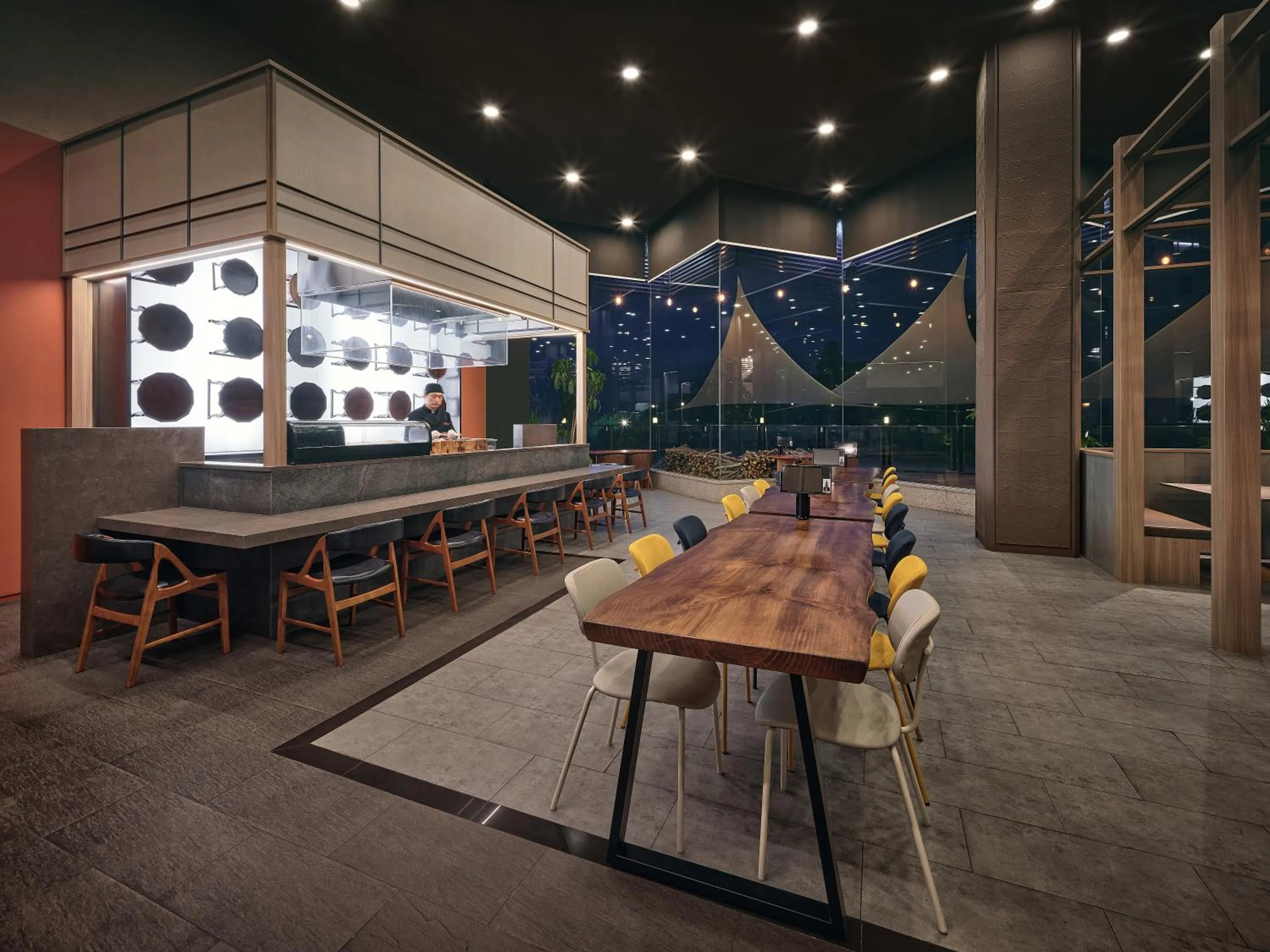 Restaurant/places to eat in Kolon Hotel