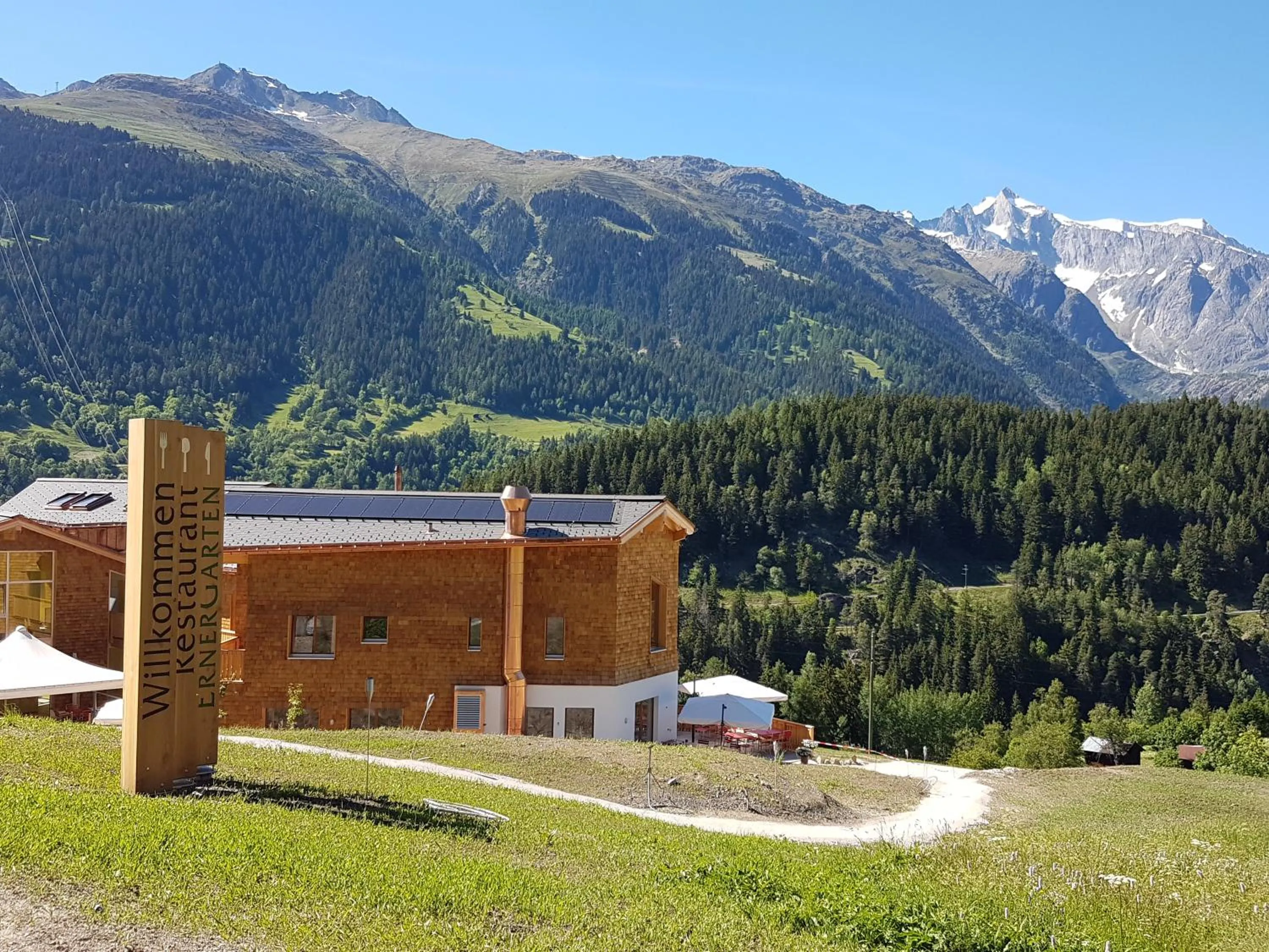 Property building in BerglandHof Hotel Ernen