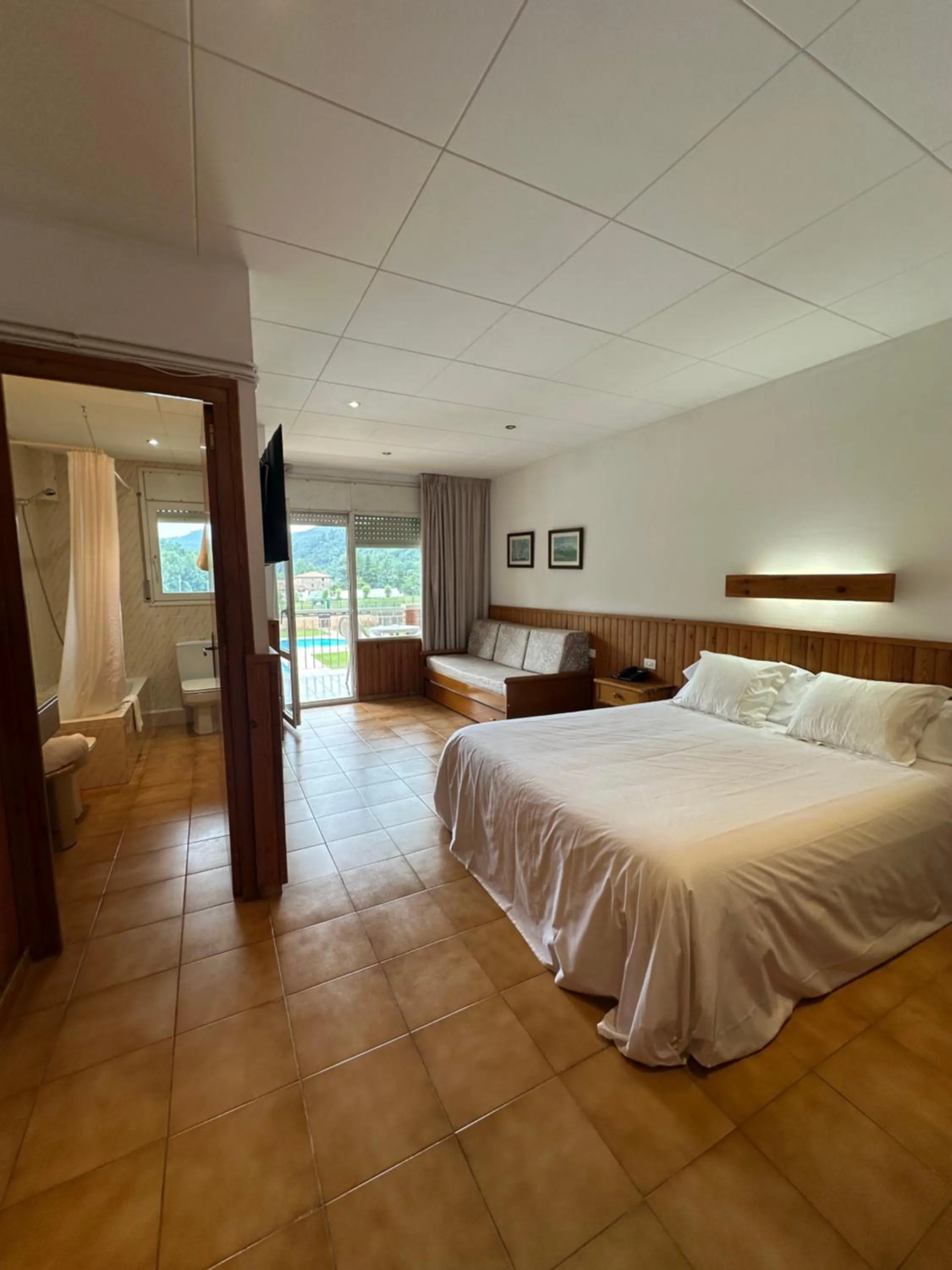 Bed in Hotel Solana del Ter