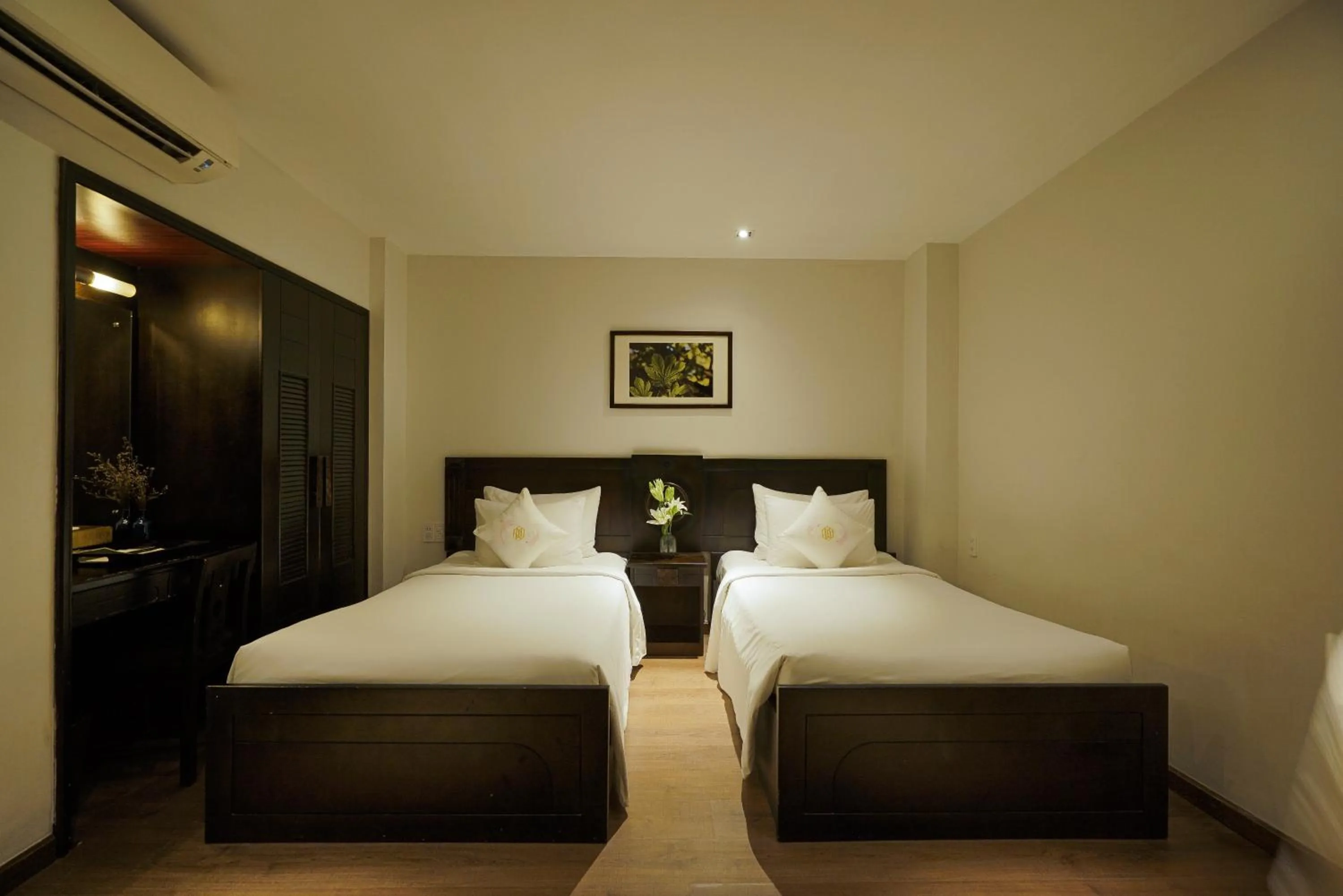 Bedroom, Bed in Cochin Zen Hotel