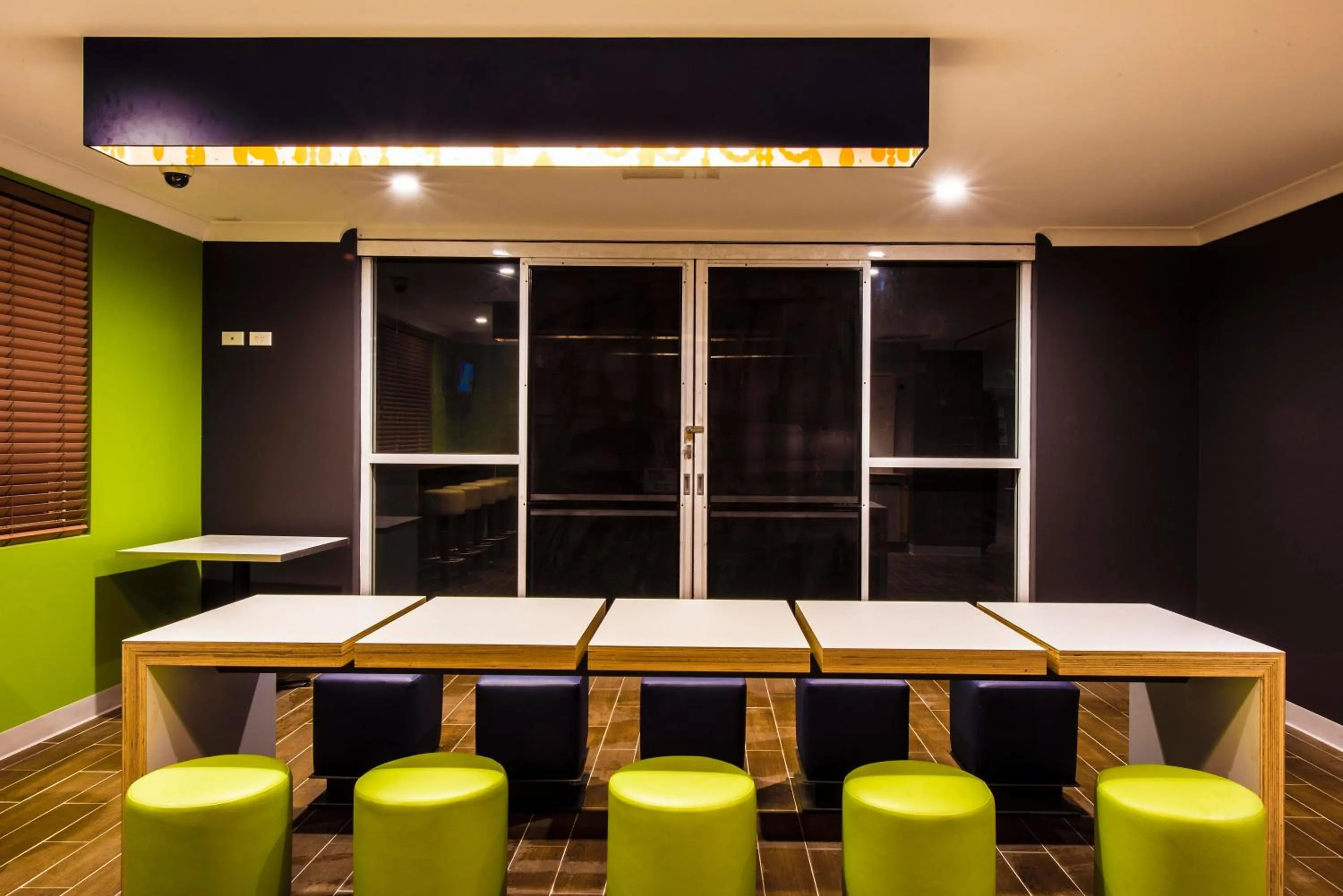 Lounge or bar in Ibis Budget - Casula Liverpool