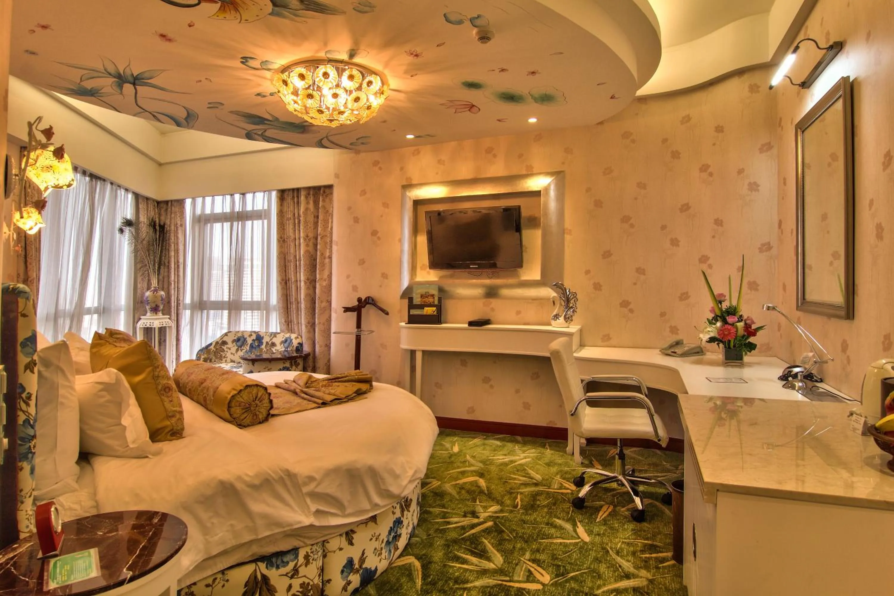 Photo of the whole room, Bed in Citic Ningbo International Hotel