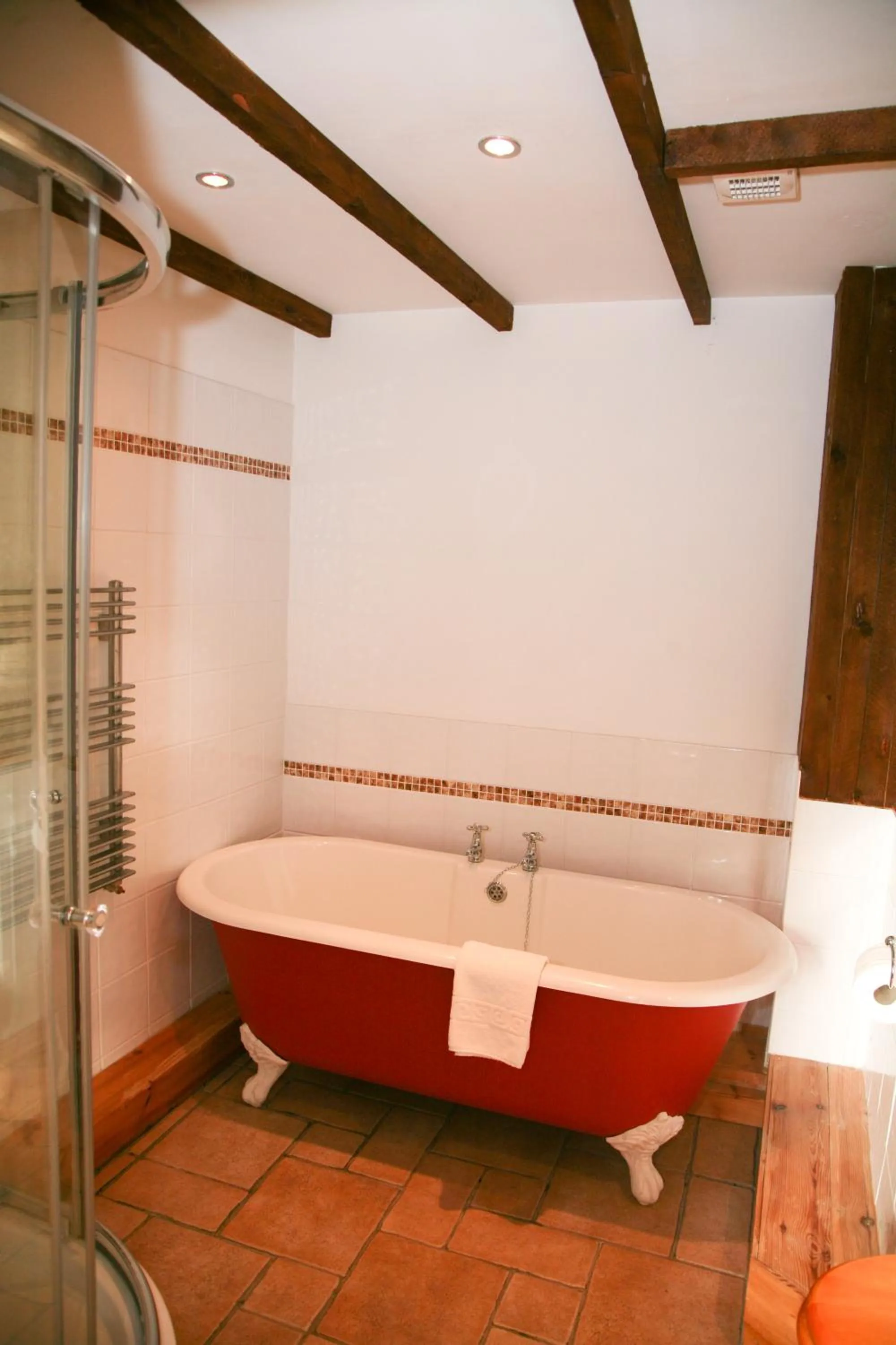 Bathroom in Broomhall Castle Hotel