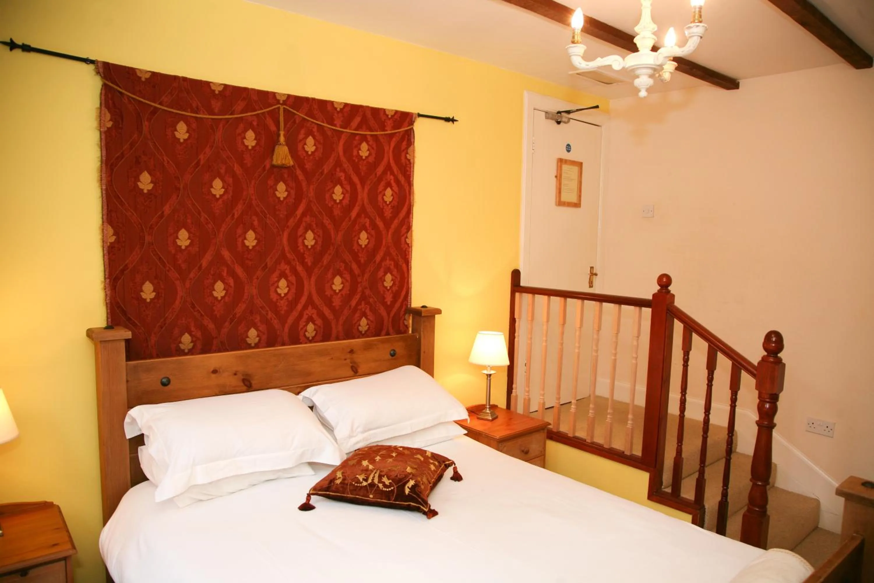 Bed in Broomhall Castle Hotel