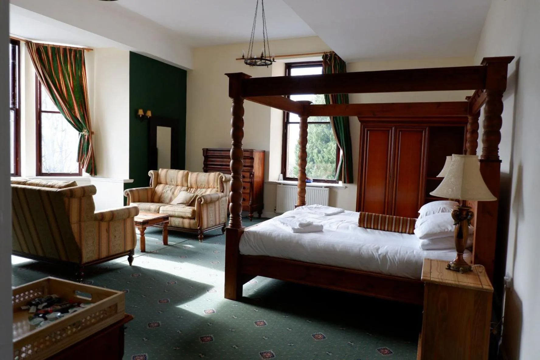 Photo of the whole room, Bed in Broomhall Castle Hotel
