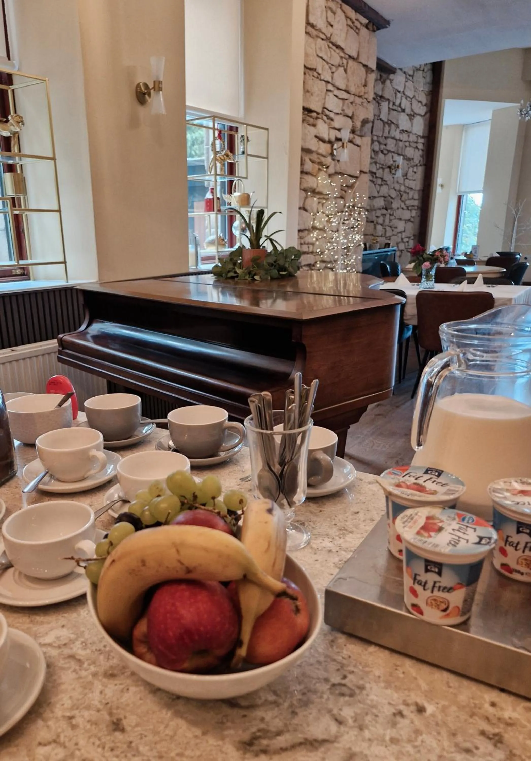 Breakfast in Broomhall Castle Hotel