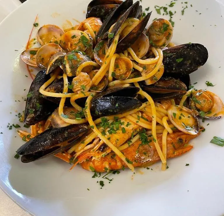 Restaurant/places to eat in Ute Hotel