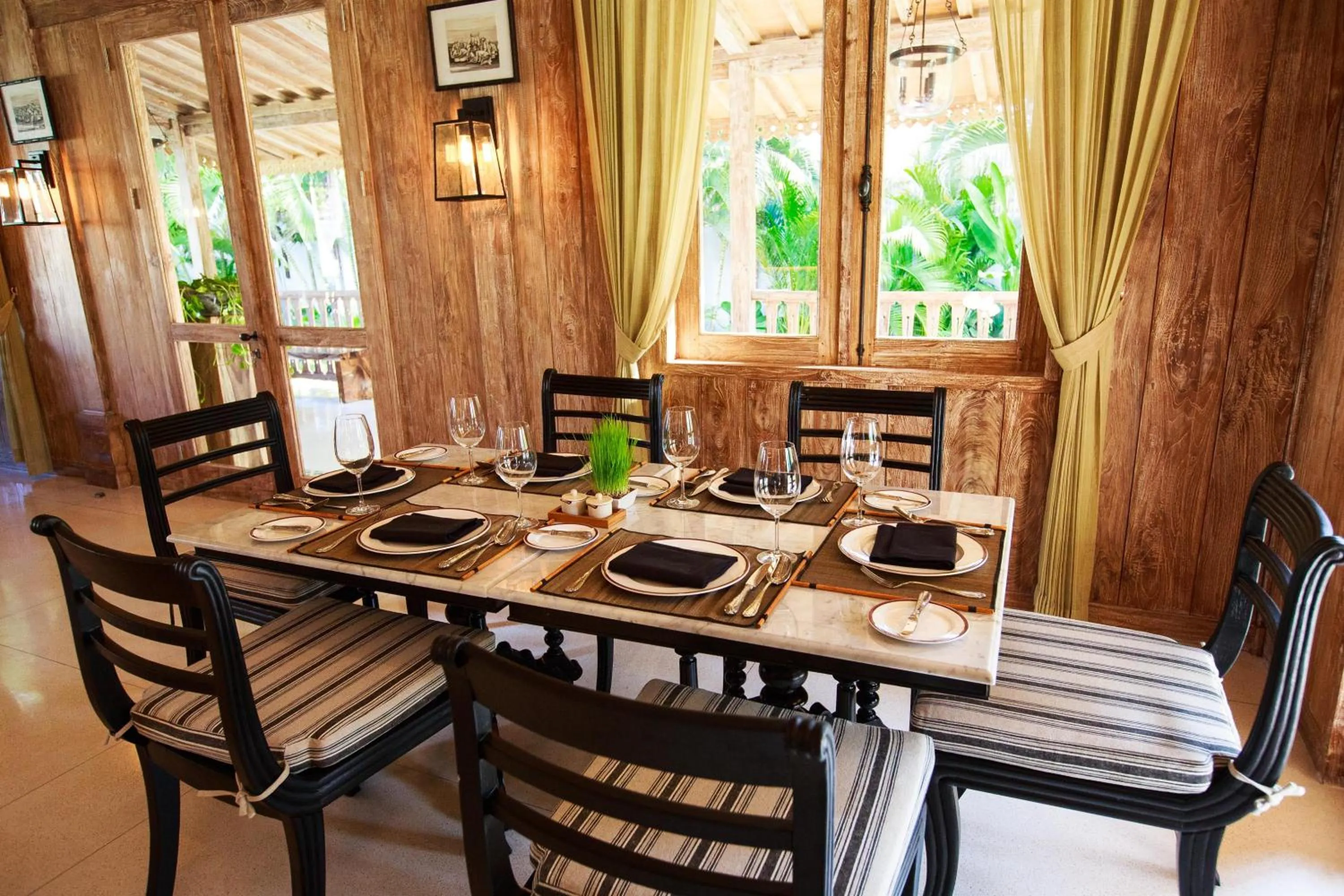 Restaurant/places to eat in Kayumanis Jimbaran Private Villas & Spa